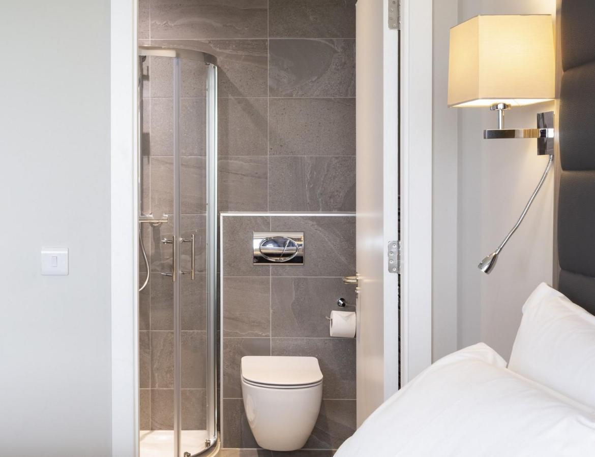 Metro Airport Apartment *