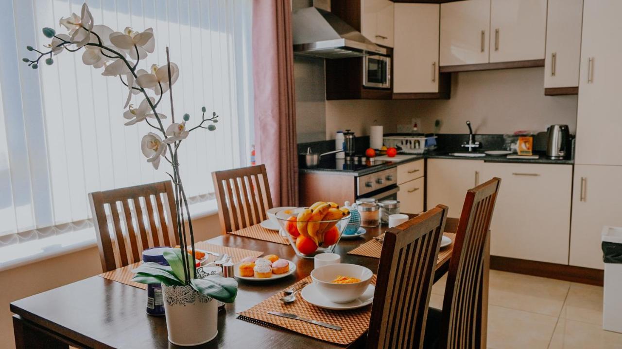 Five Lamps Apartment