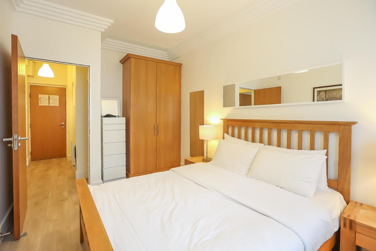 Ifsc Townhouse Apartments *