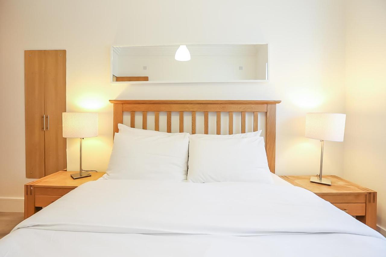 Ifsc Townhouse Apartments *