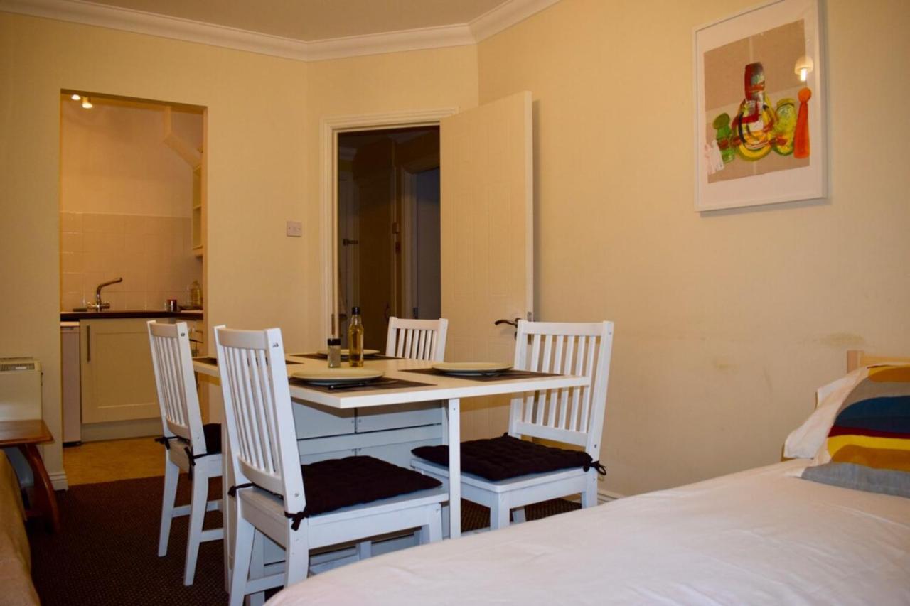 Flat In A Great Location Apartment