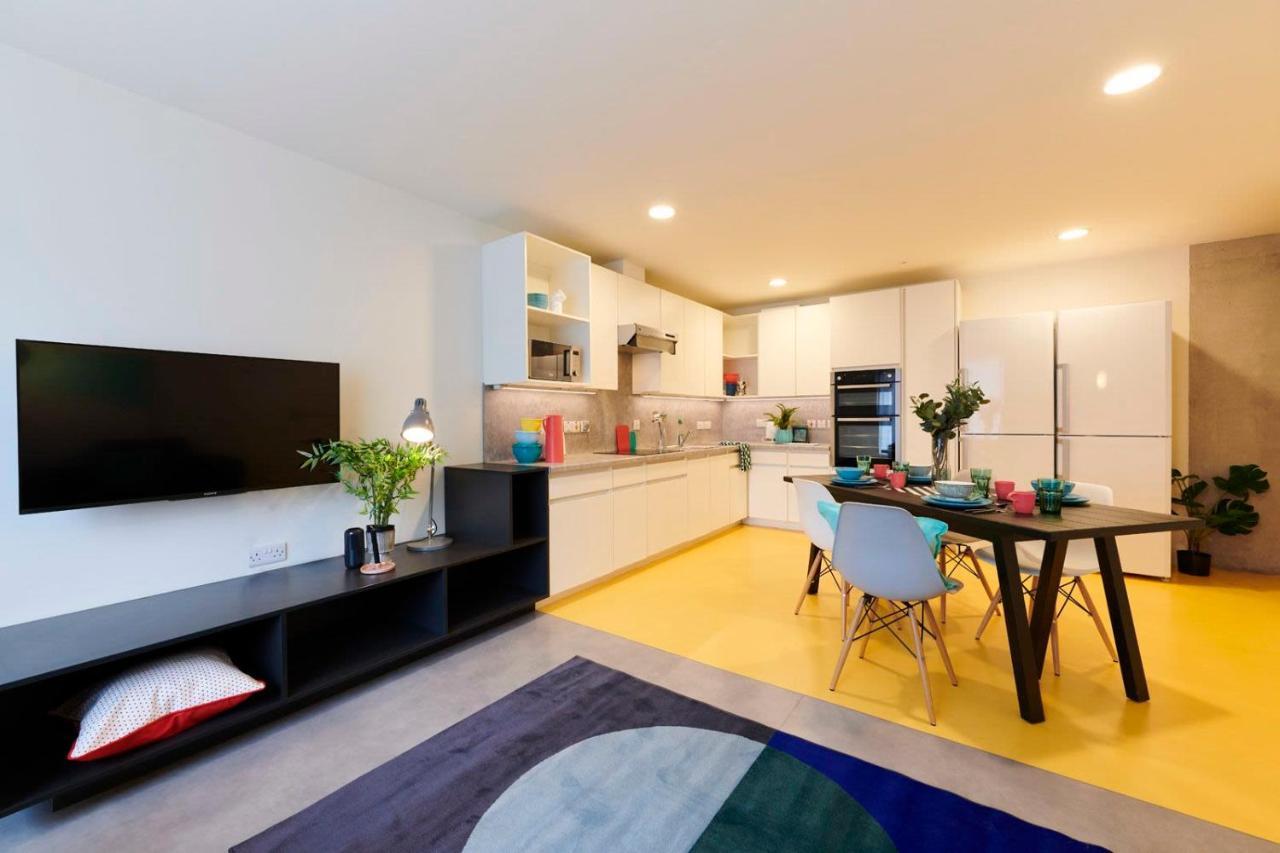 Stylish 3 Bedroom And Private Bedrooms At Dorset Point In Centre Apartment *