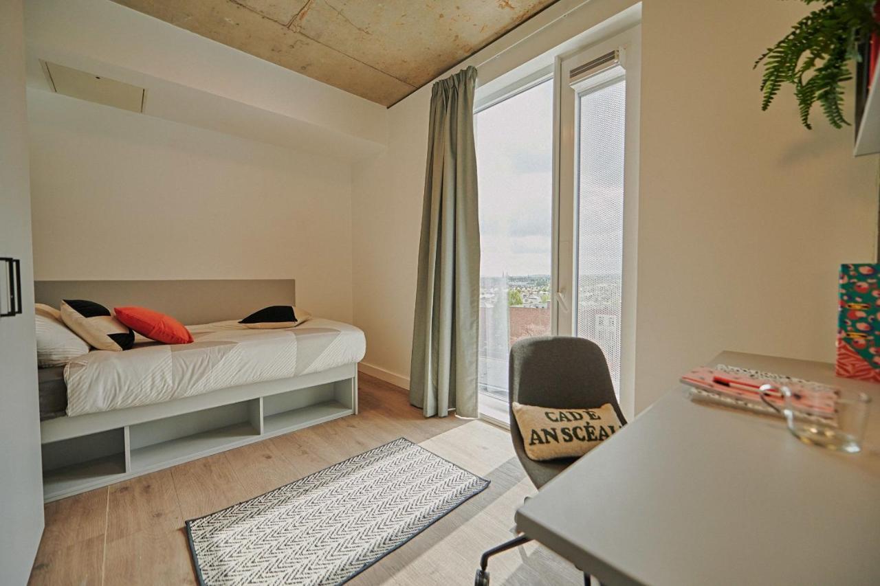 Modern 3 Bedroom And Private Bedrooms At The Loom In Apartment Dublin