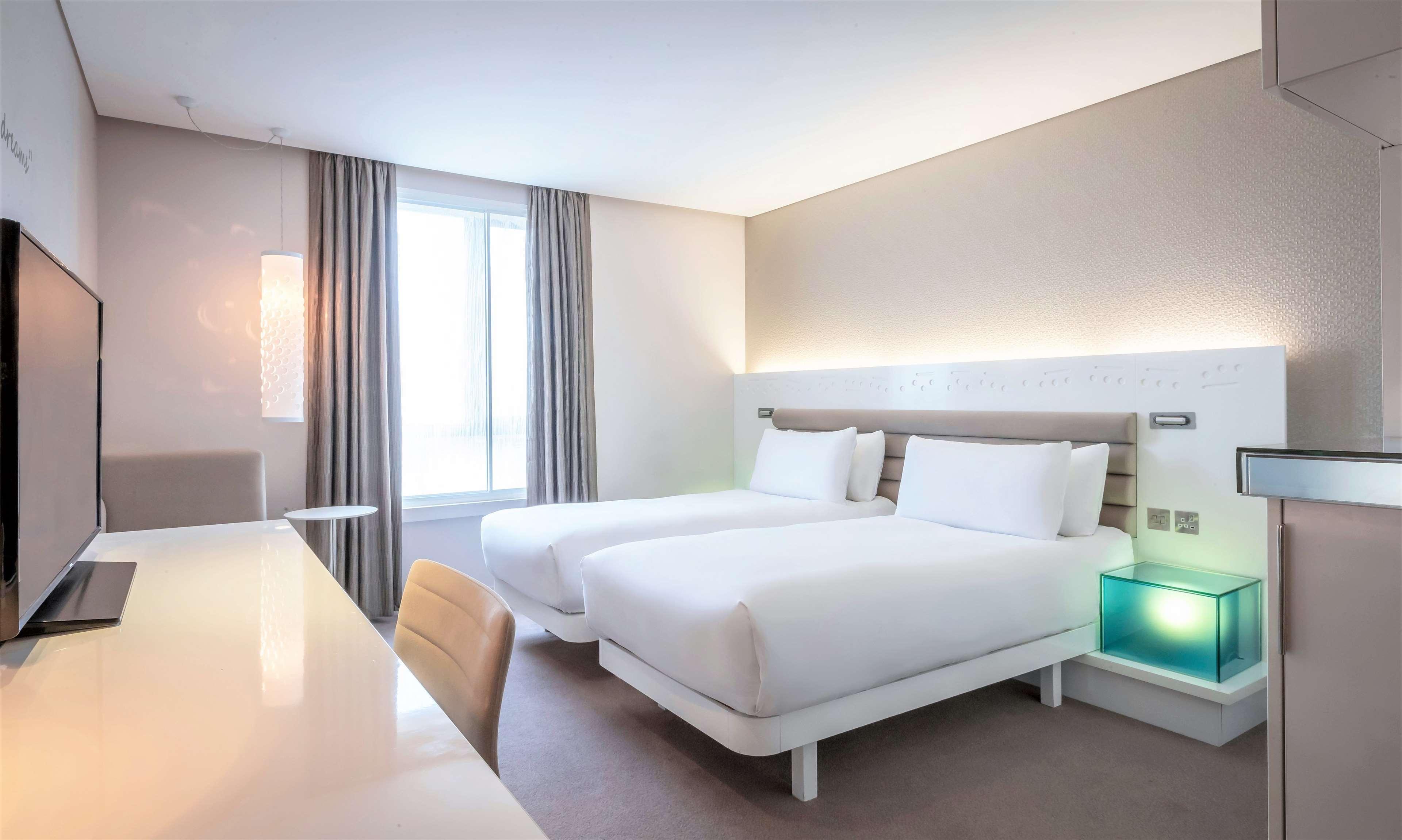 The Morrison Dublin, Curio Collection By Hilton Dublin