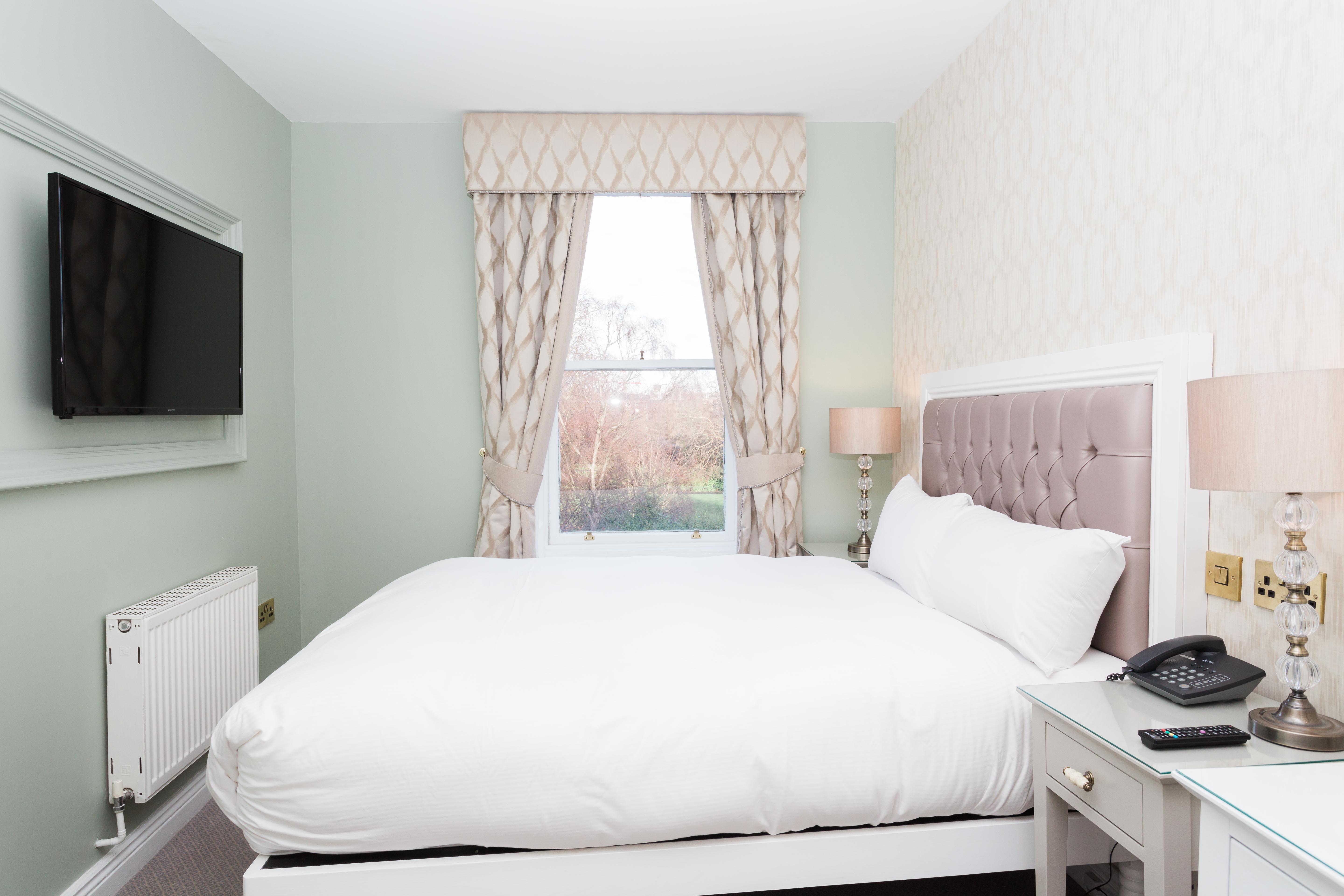 Stauntons On The 3* Dublin