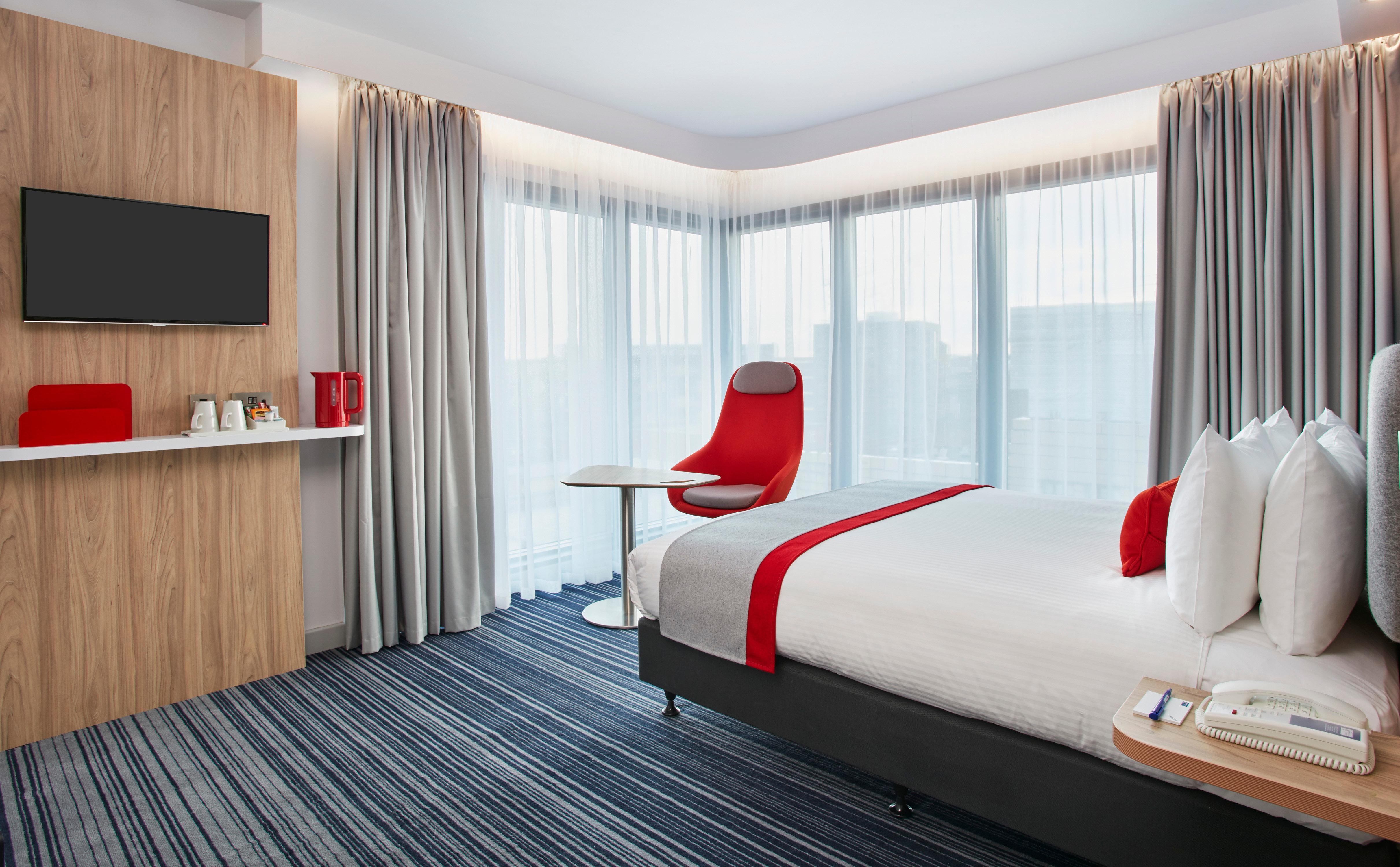 Express Centre By Ihg Hotel 3*