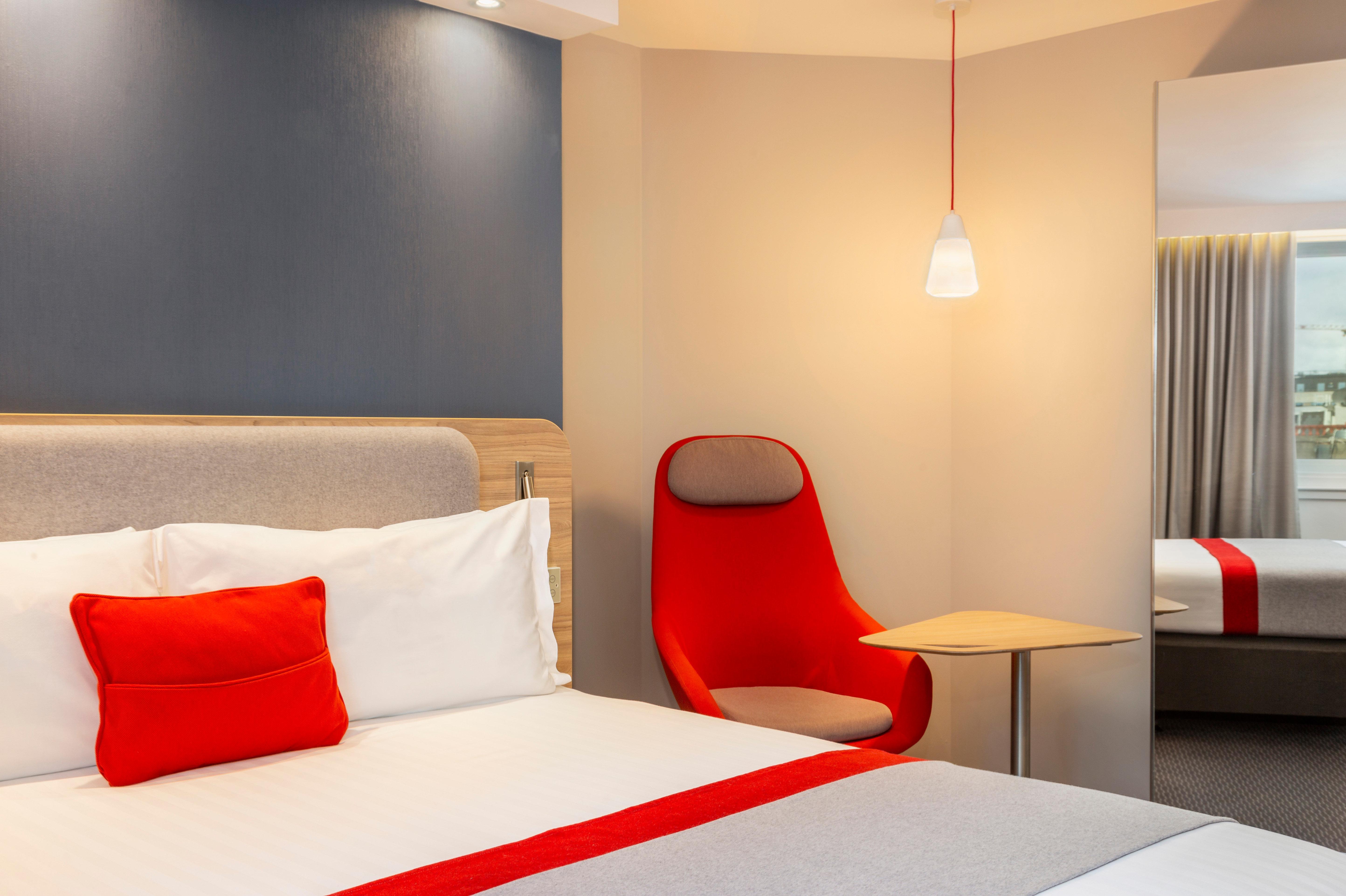 Express Centre By Ihg Hotel 3*