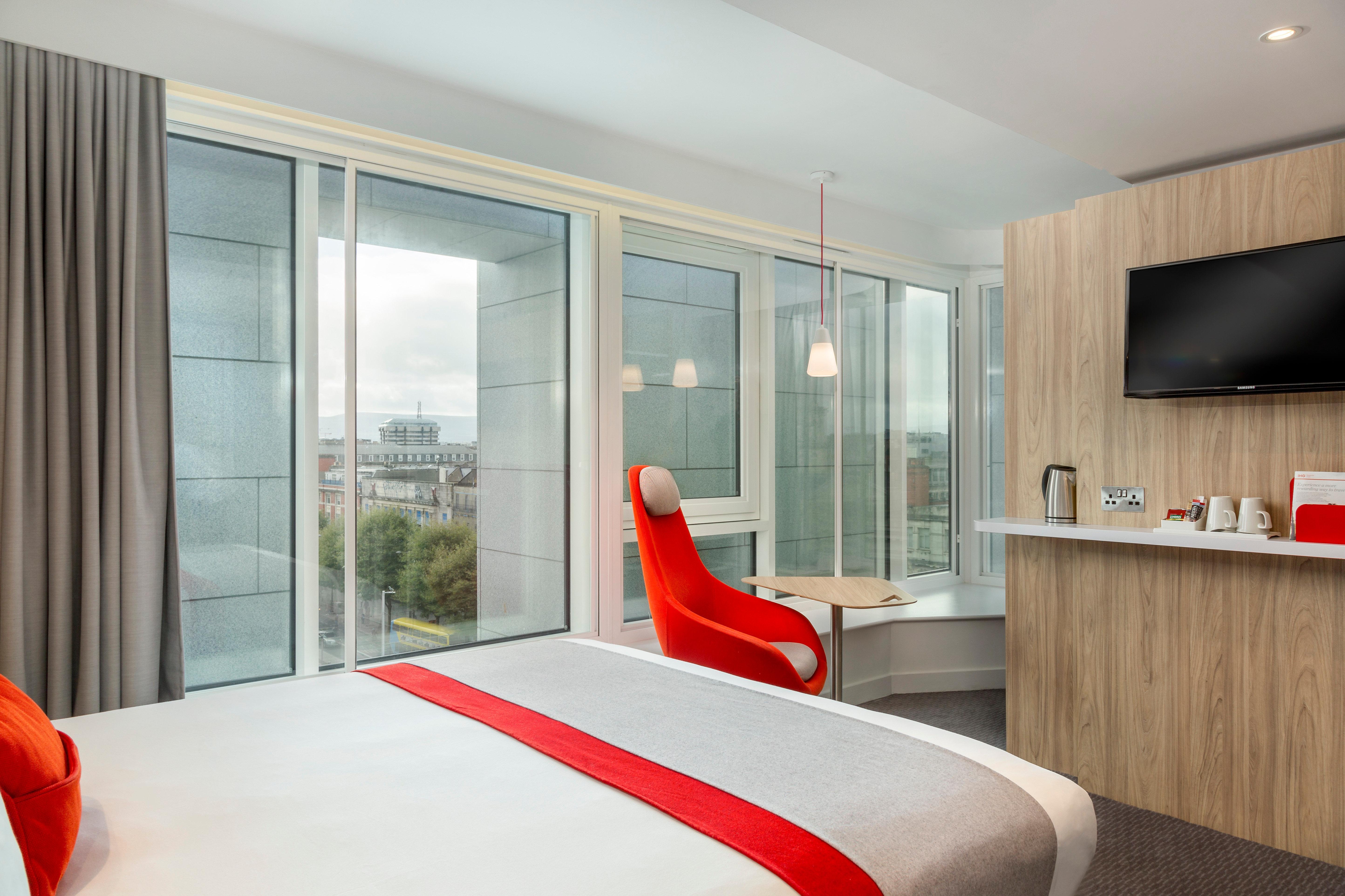 Hotel Express Centre By Ihg
