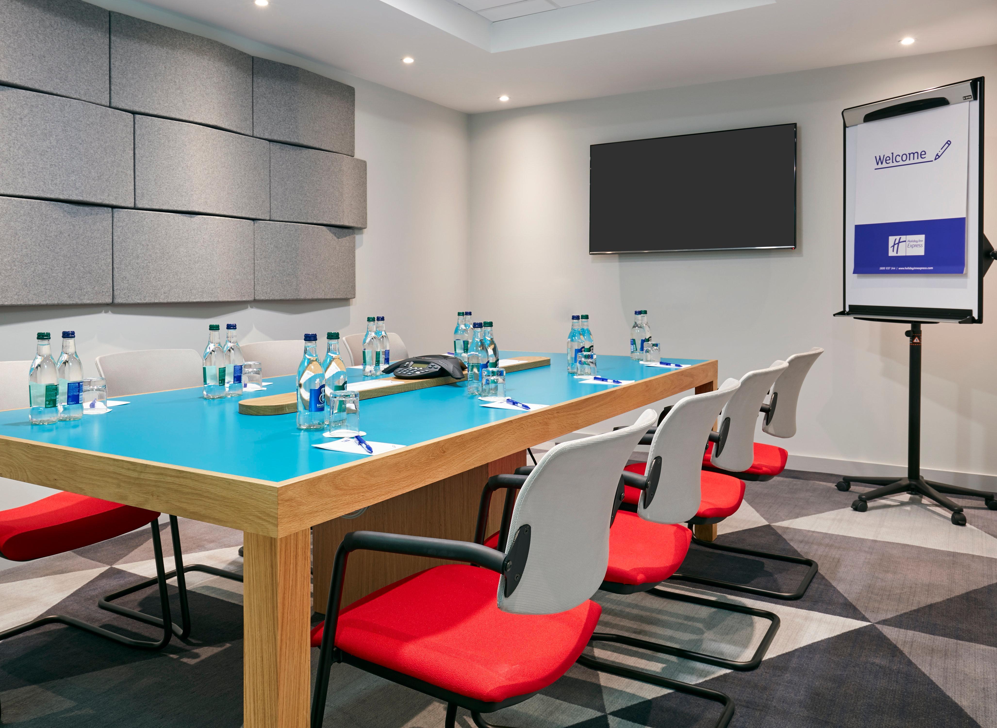 Hotel Express Centre By Ihg