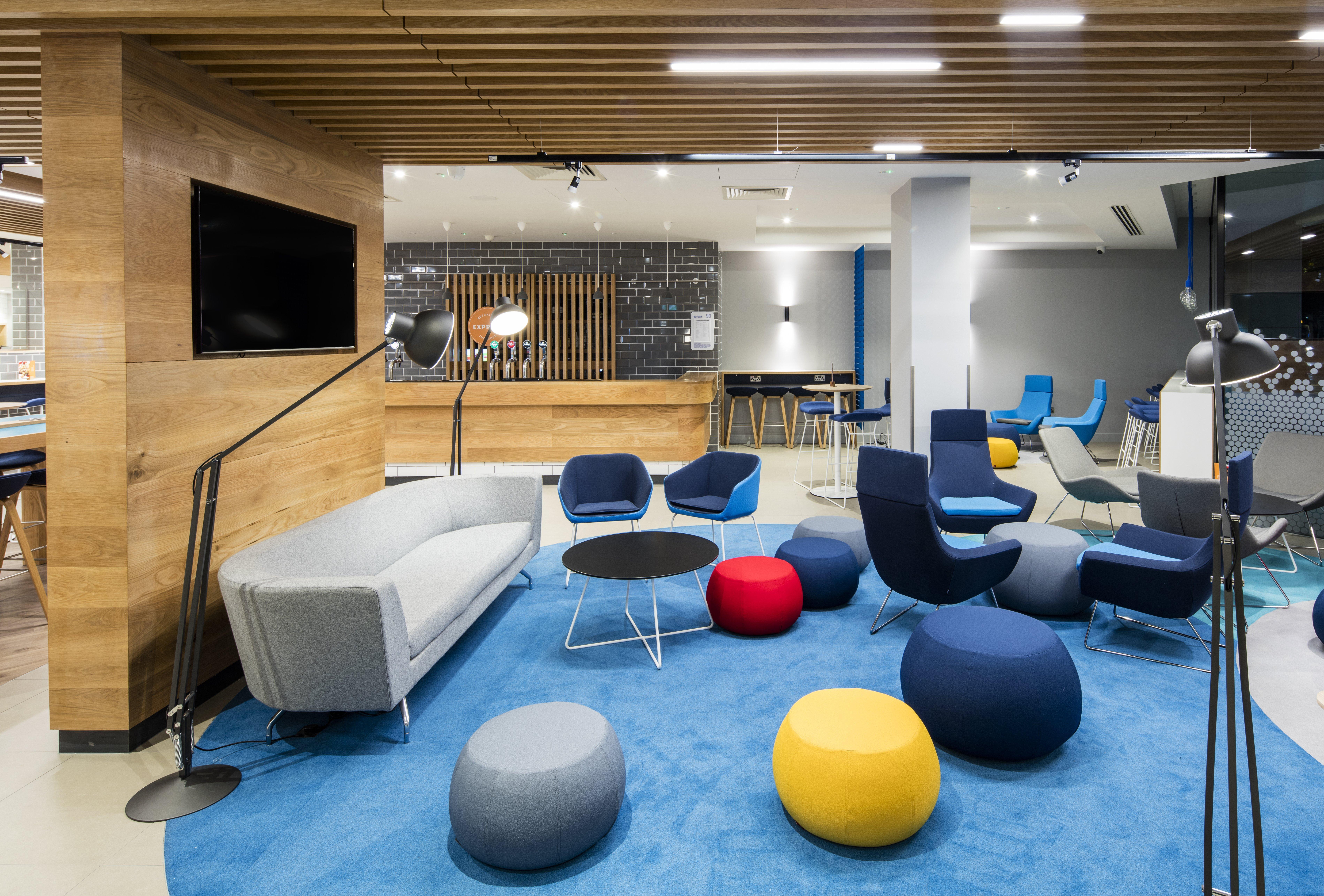 Express Centre By Ihg Hotel 3*