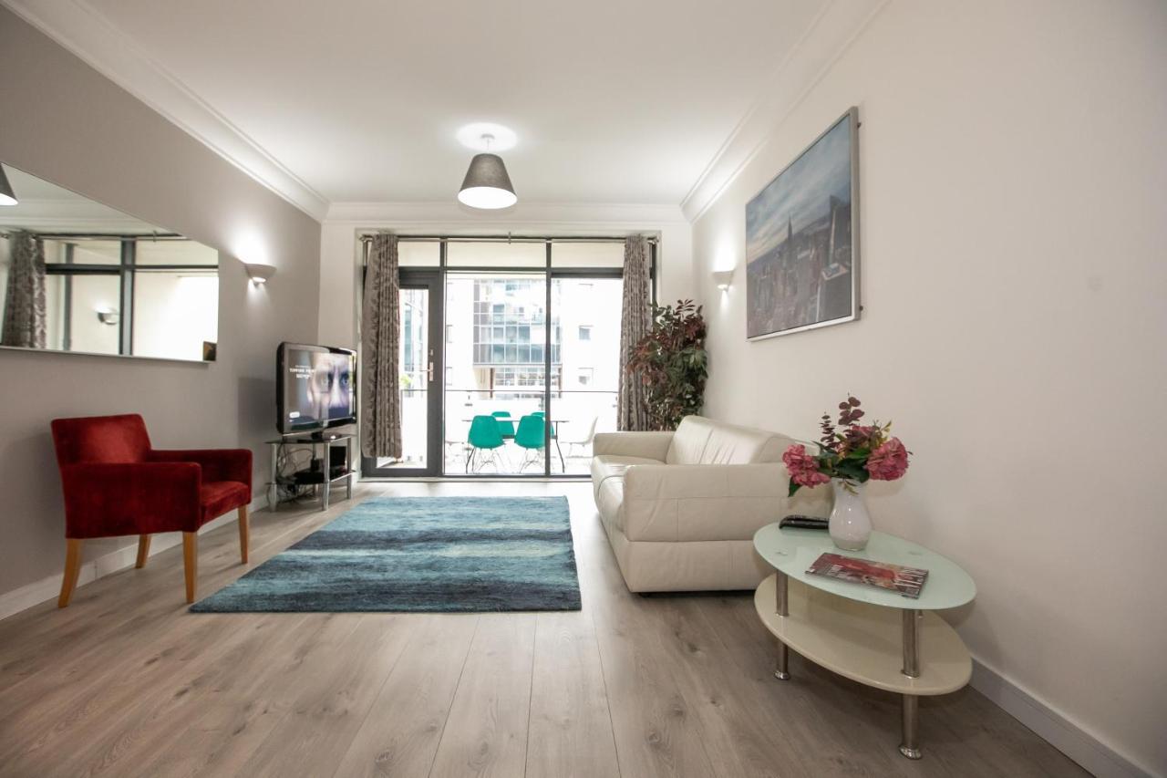 Ifsc Townhouse Apartments