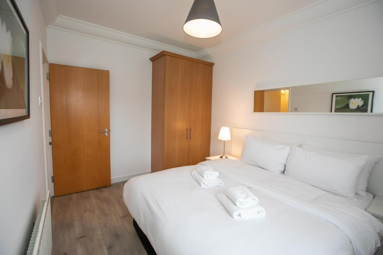 Apartment Ifsc Townhouse Apartments