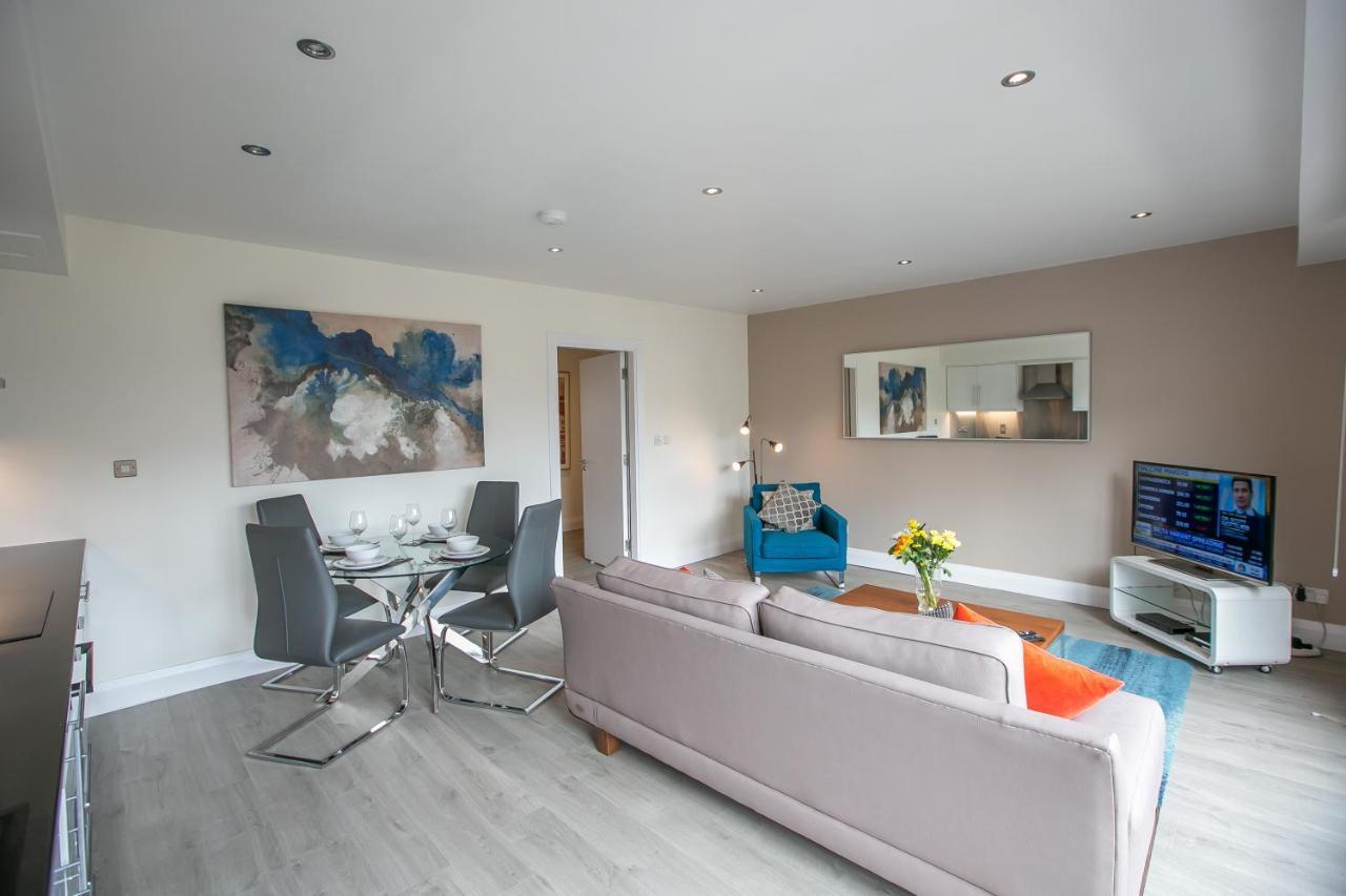 Apartment Ifsc Townhouse Apartments