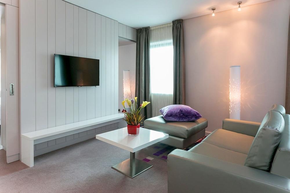 The Morrison Dublin, Curio Collection By Hilton 5* Dublin