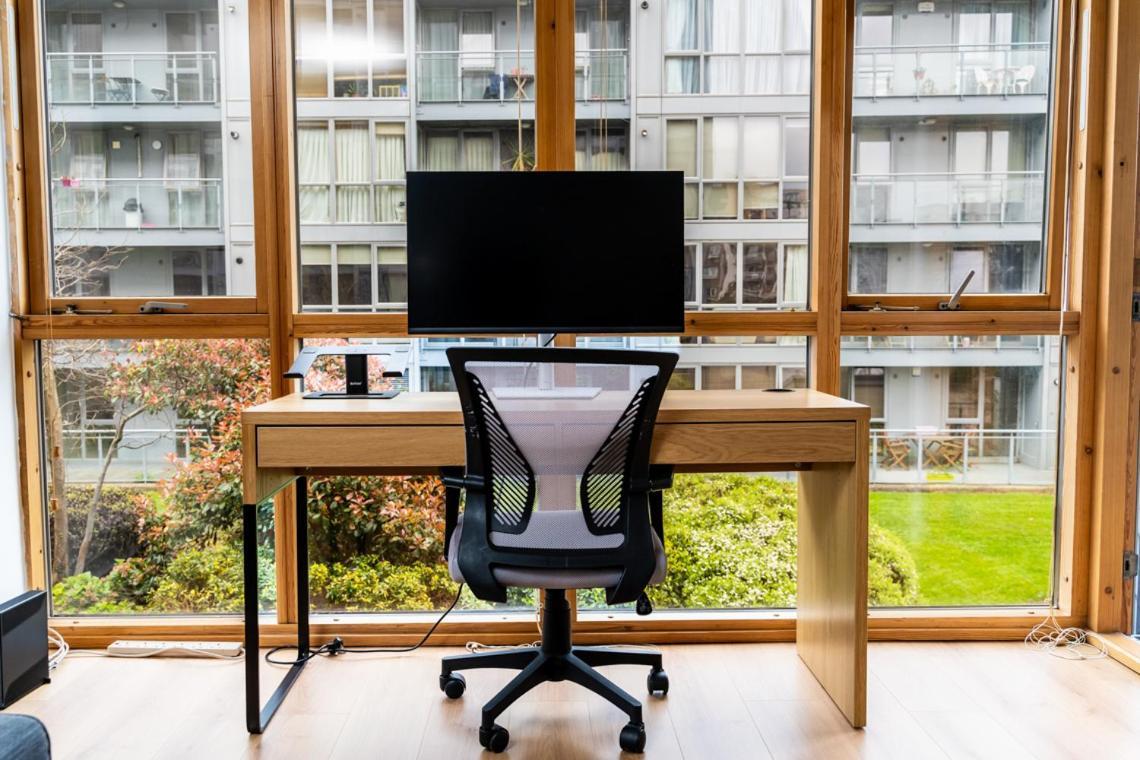 Stunning 1 Bedroom In Grand Cannal Apartment