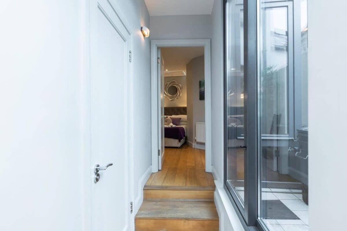 Holiday home Location 2 Bedroom 2 Bathroom Fast Wifi Dublin
