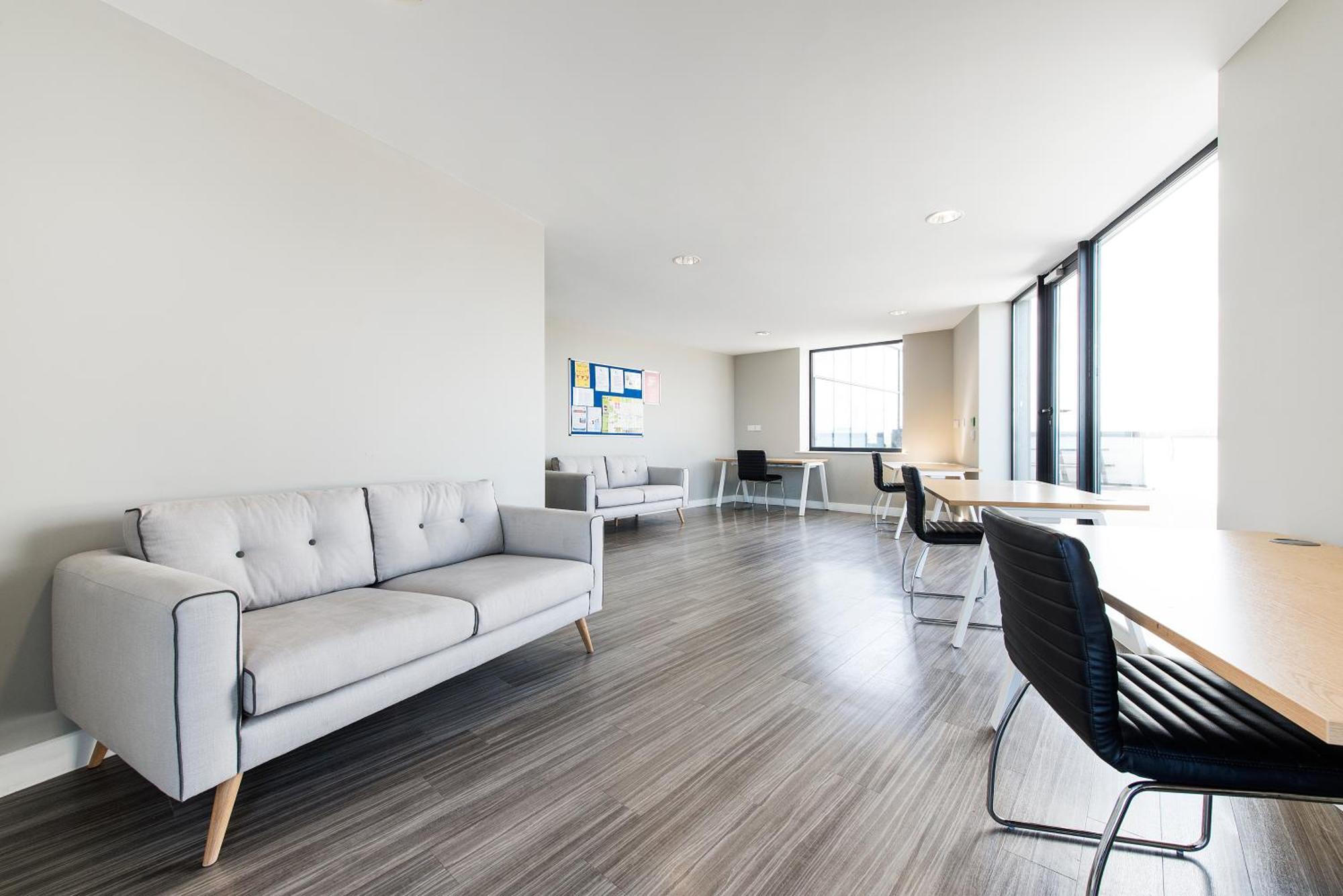 Apartment Yugo Explore - Broadstone Hall *