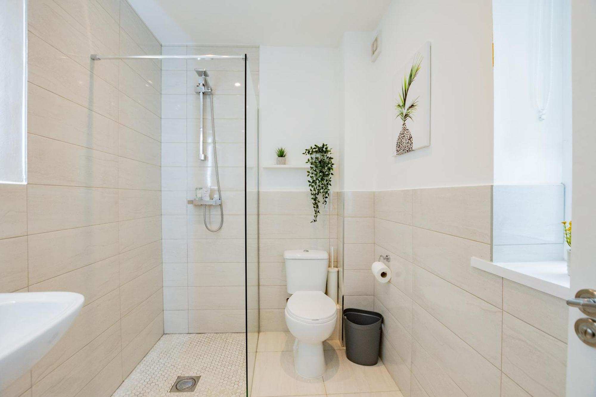 The Large Group House -sleeps 21 Vakantiehuis *