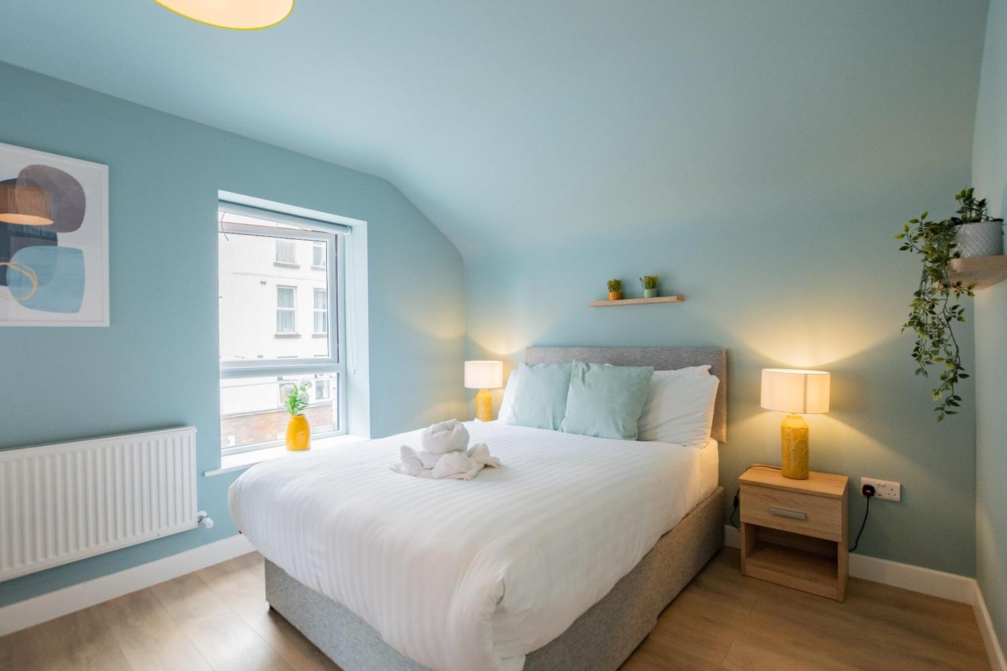 Vakantiehuis The Large Group House -sleeps 21 *