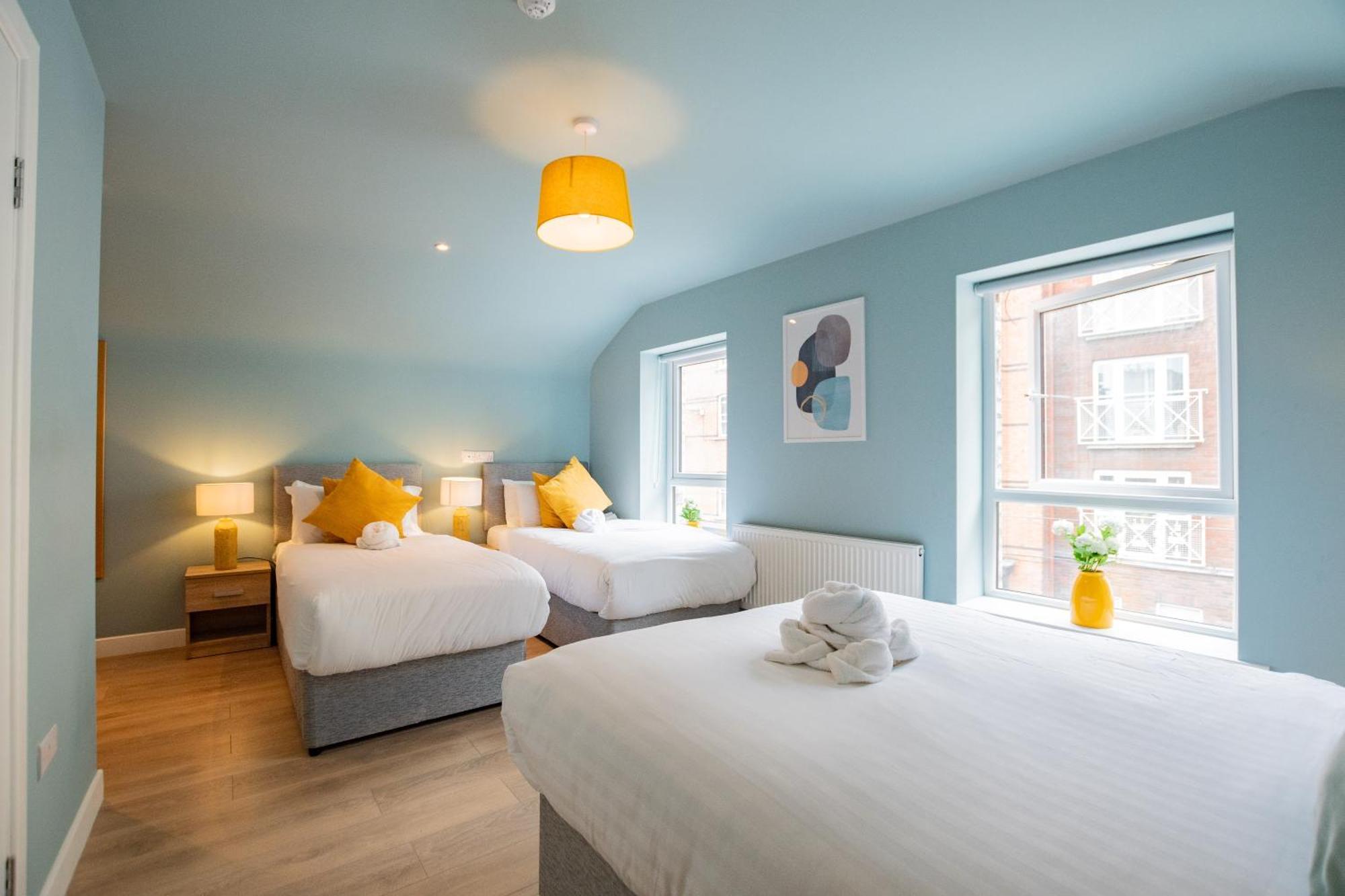 The Large Group House -sleeps 21 Vakantiehuis *