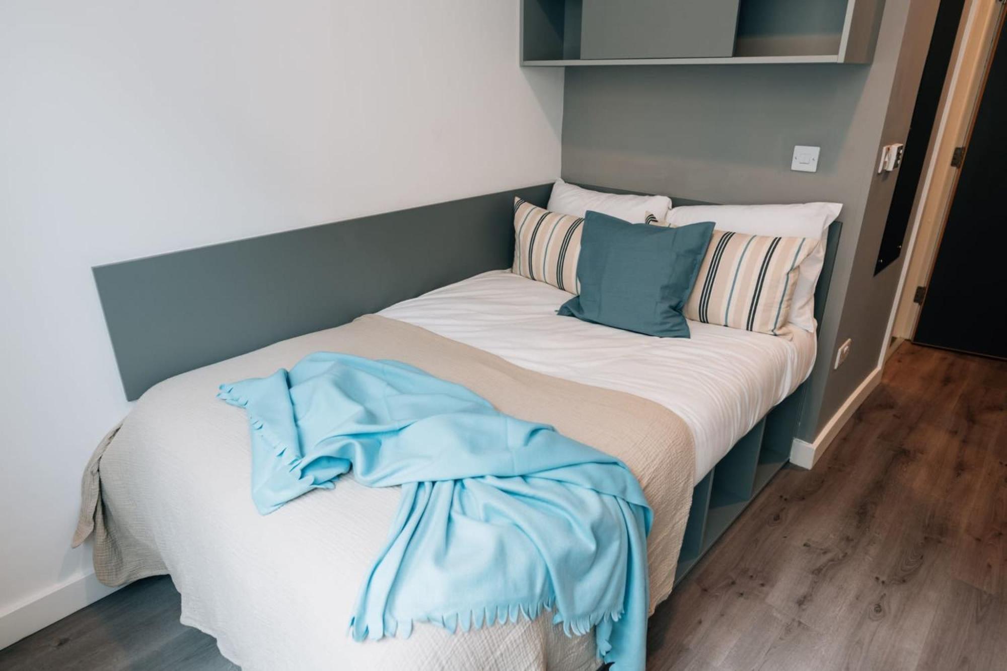 Apartment Point Campus In Docklands
