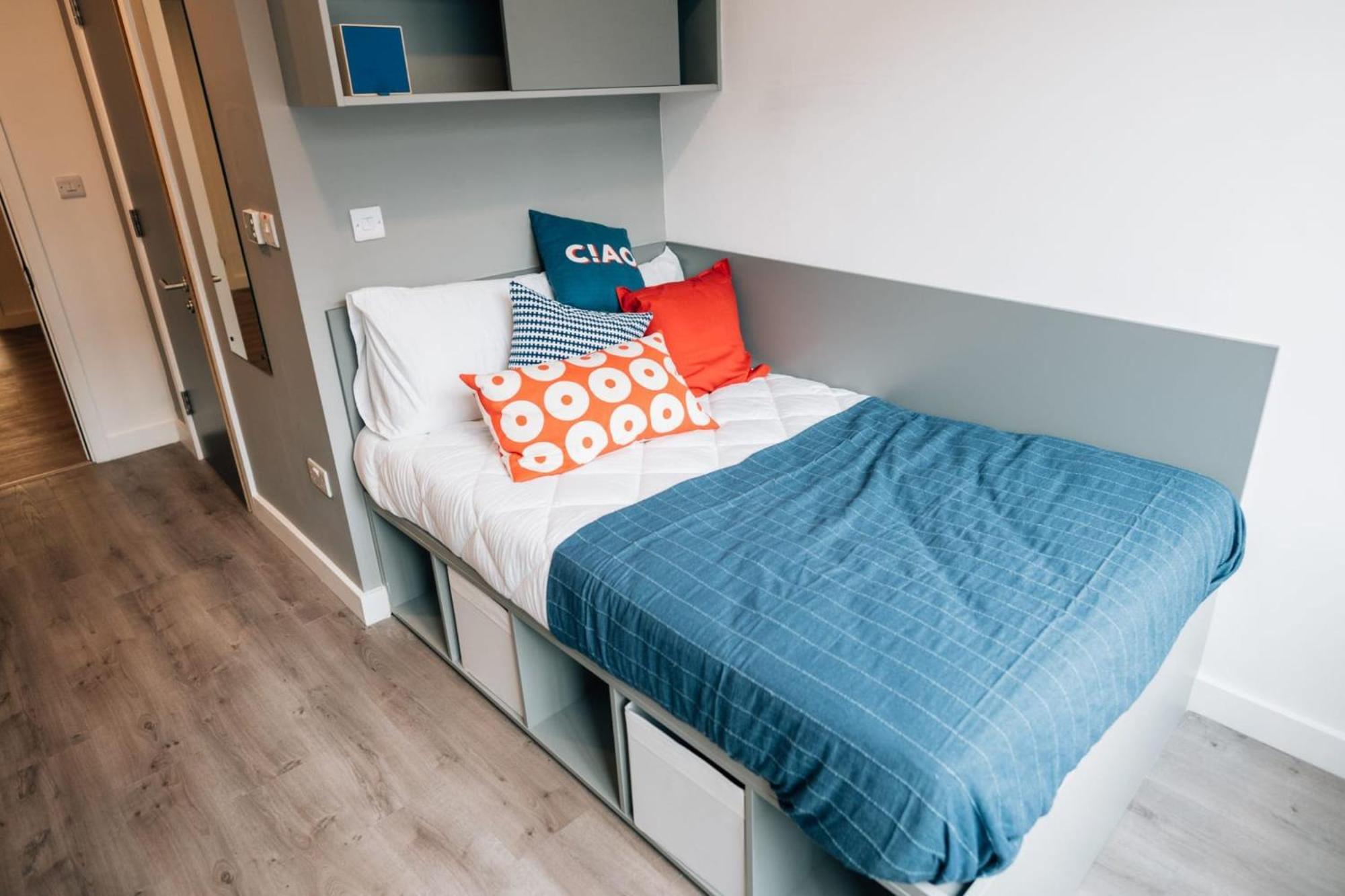 Point Campus In Docklands Apartment Dublin