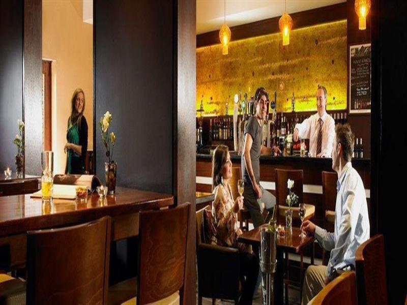 Camden Court Hotel