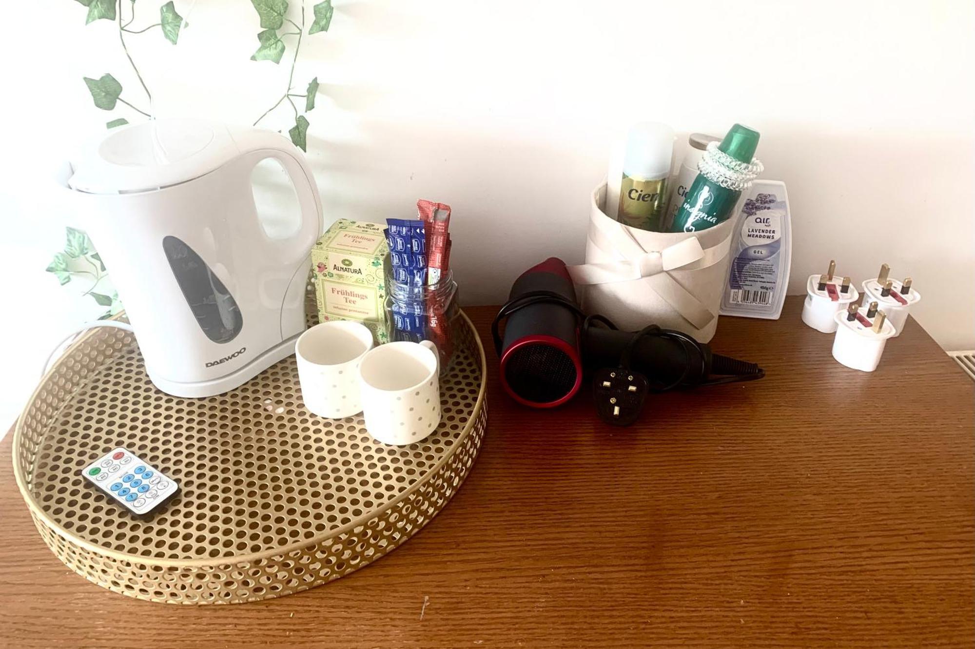 Large In Excellent Location Double Or Two Singles Homestay