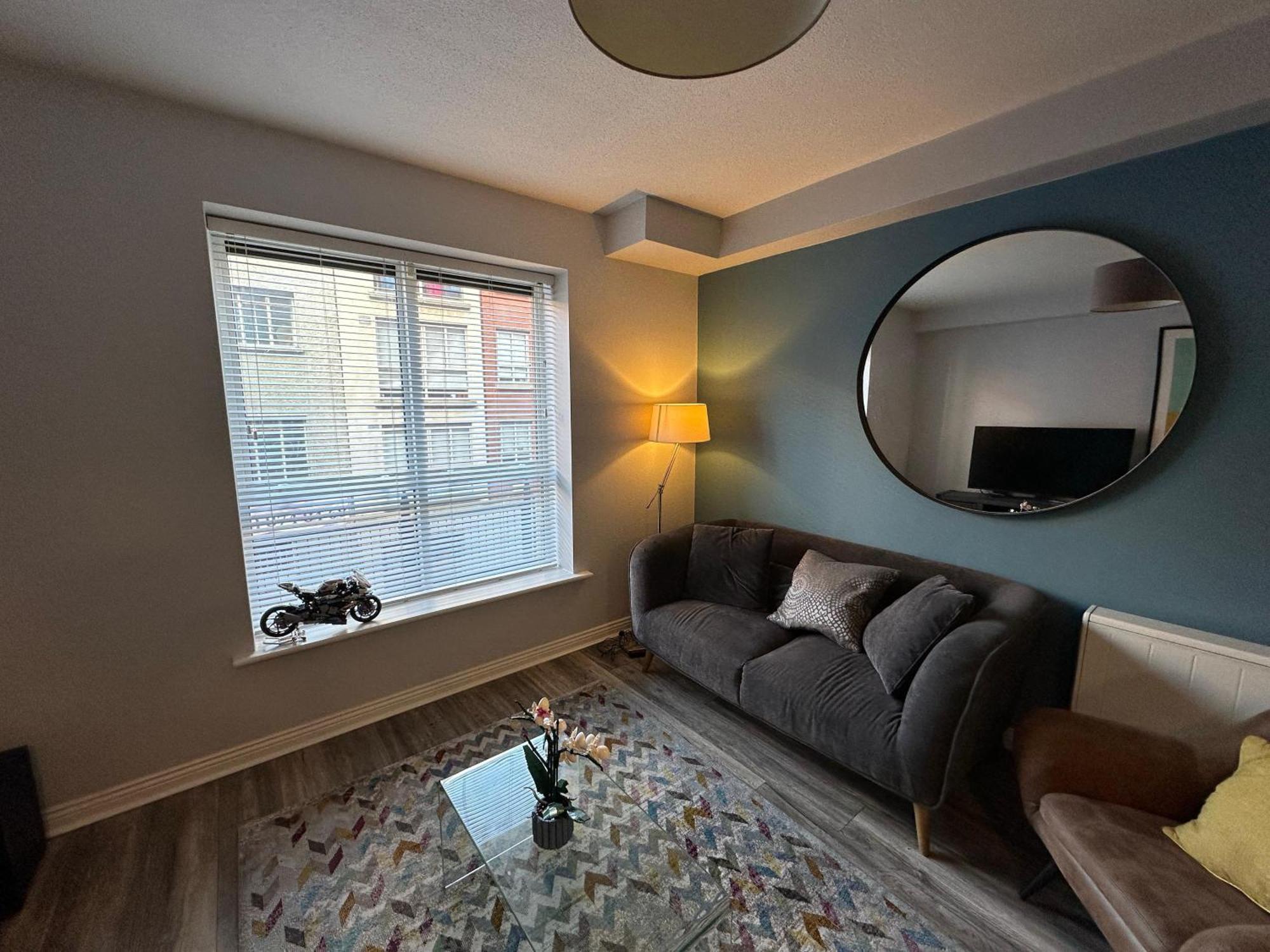Comfortable And Modern Apartment *