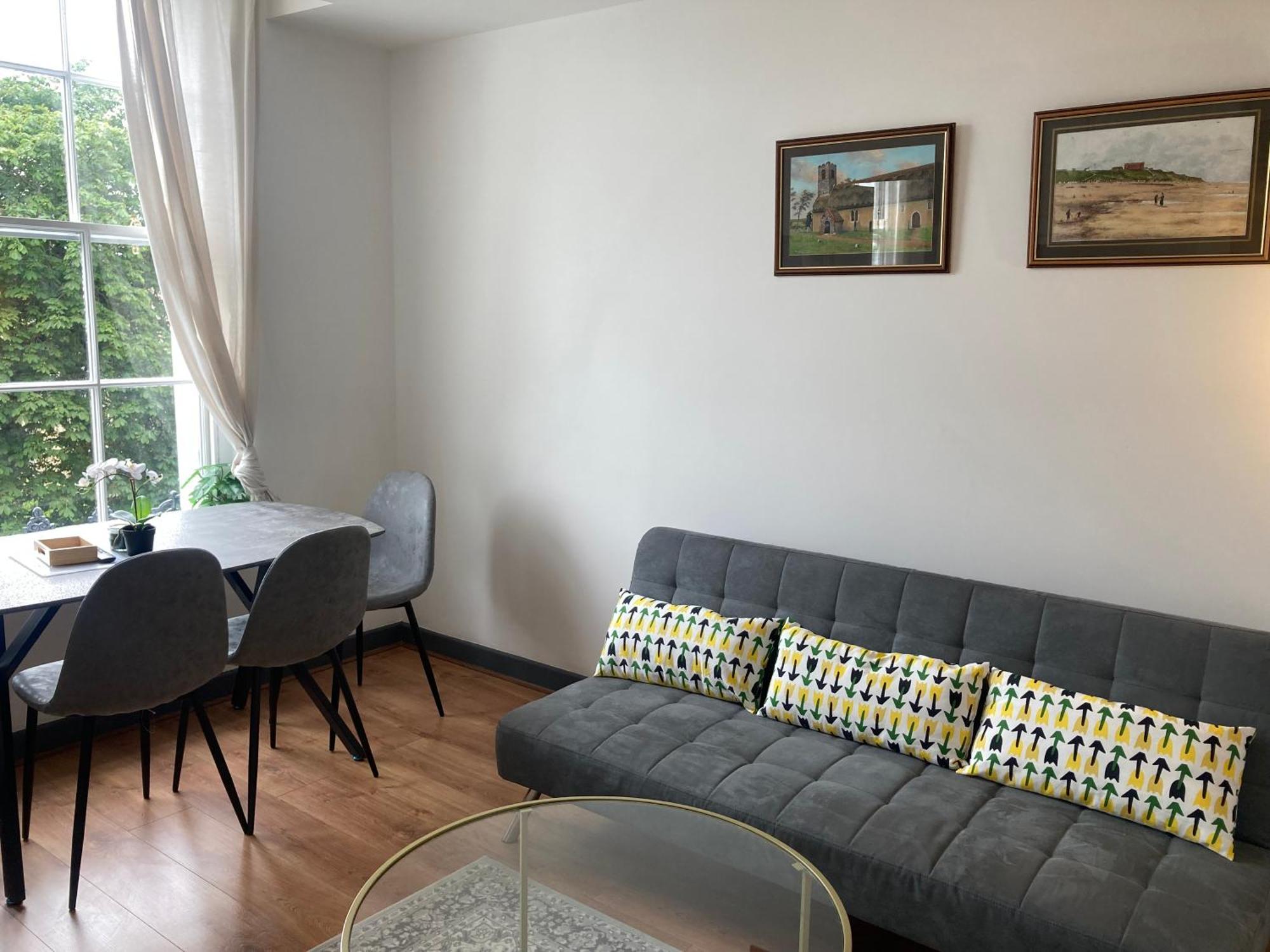 Viridian At 4 Apartment