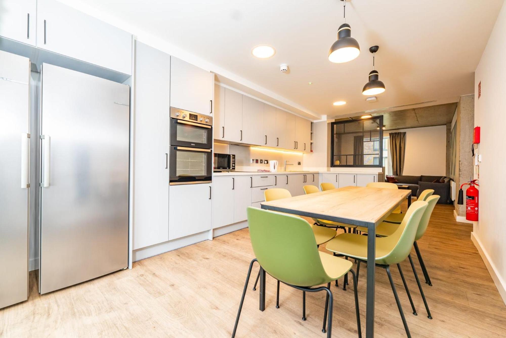 Apartment Modern 3 Bedroom And Private Bedrooms At The Loom In Dublin