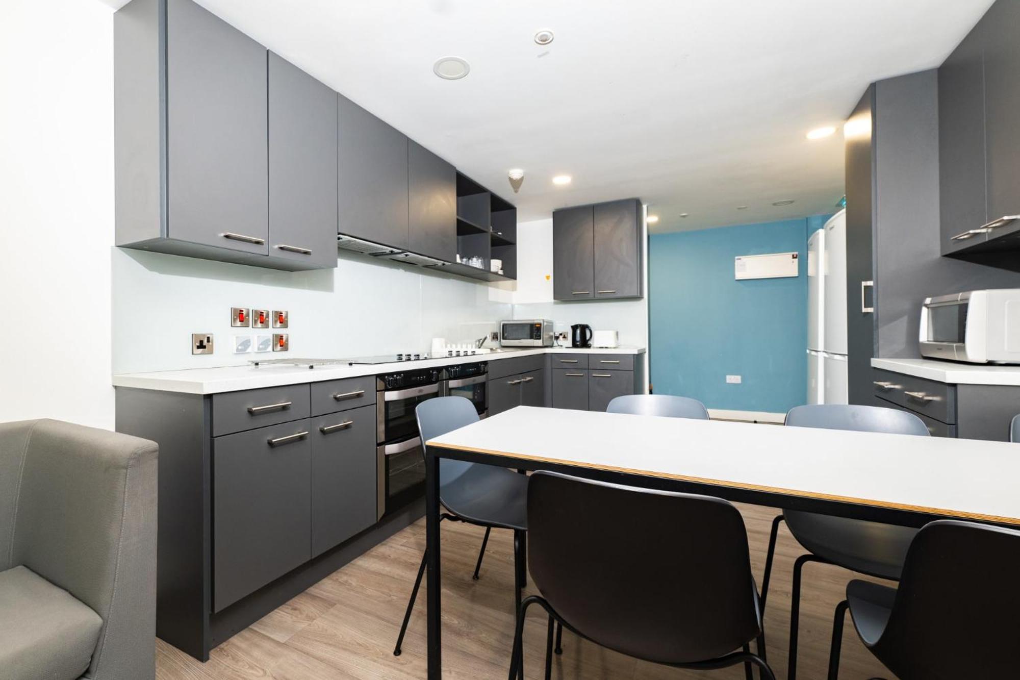 Apartment Chic And Private Bedrooms At Beckett House Near Centre Dublin