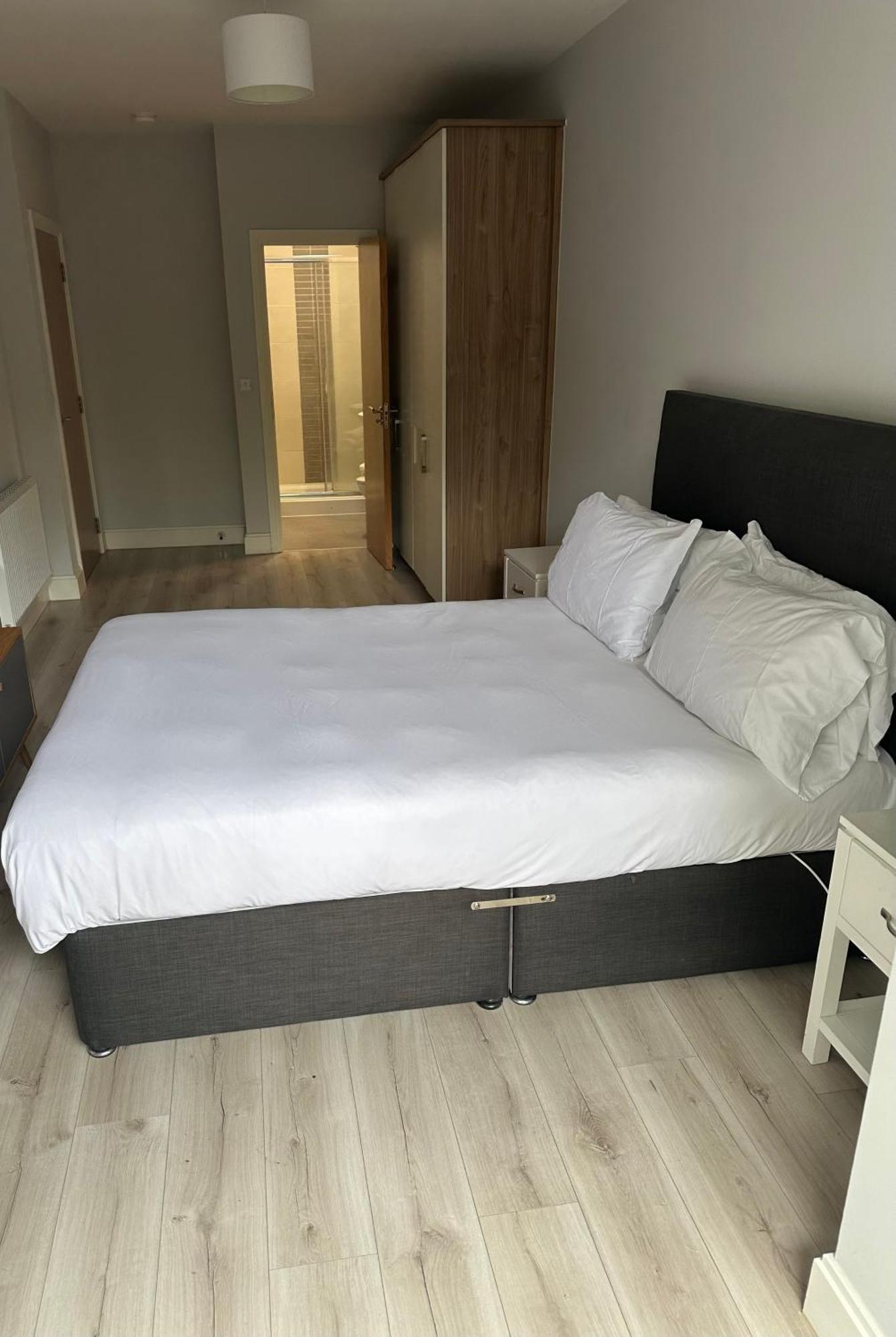 Cedarview Northwood Santry Guest house Dublin