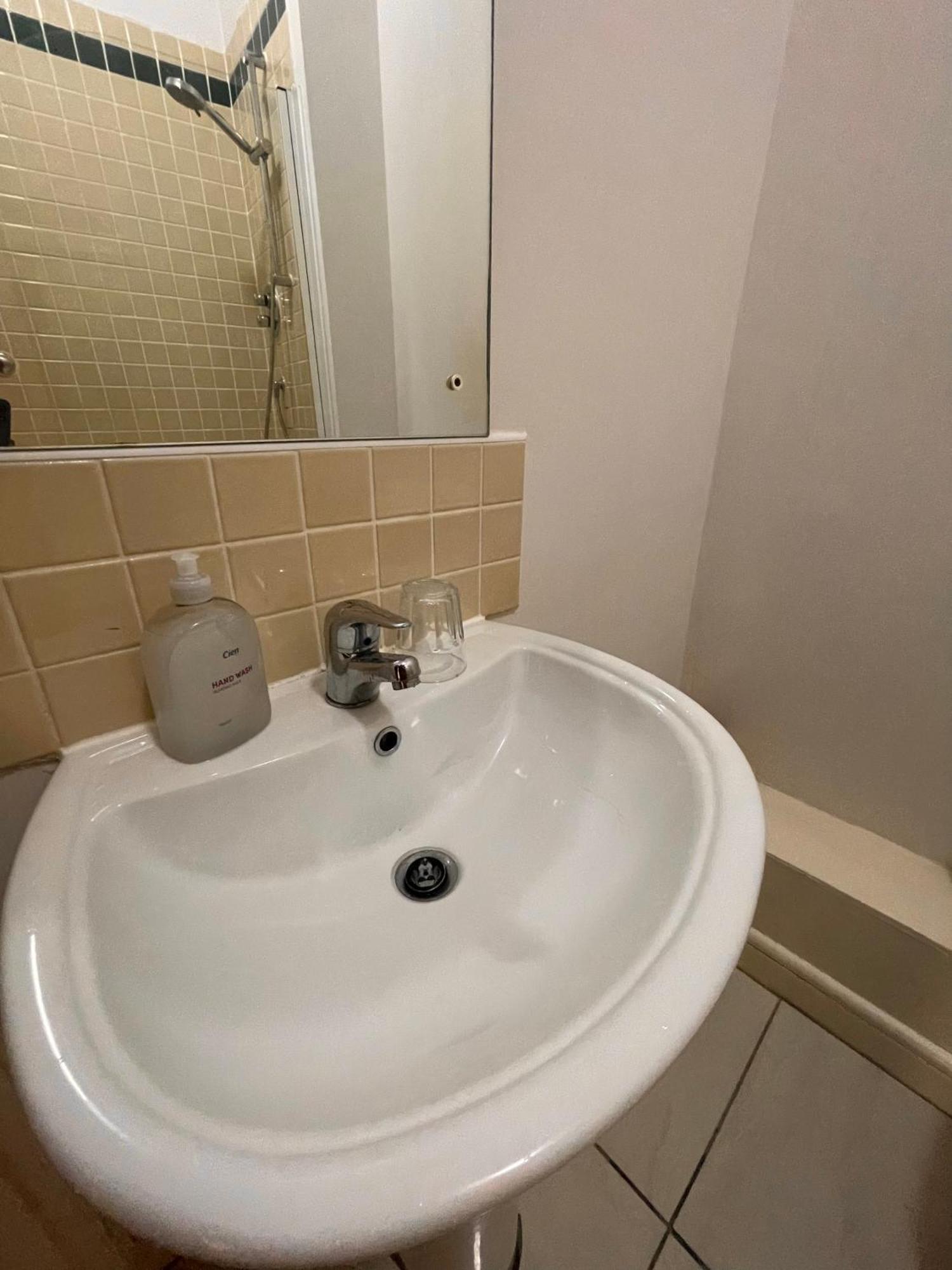 Entire In Heart Of Apartment