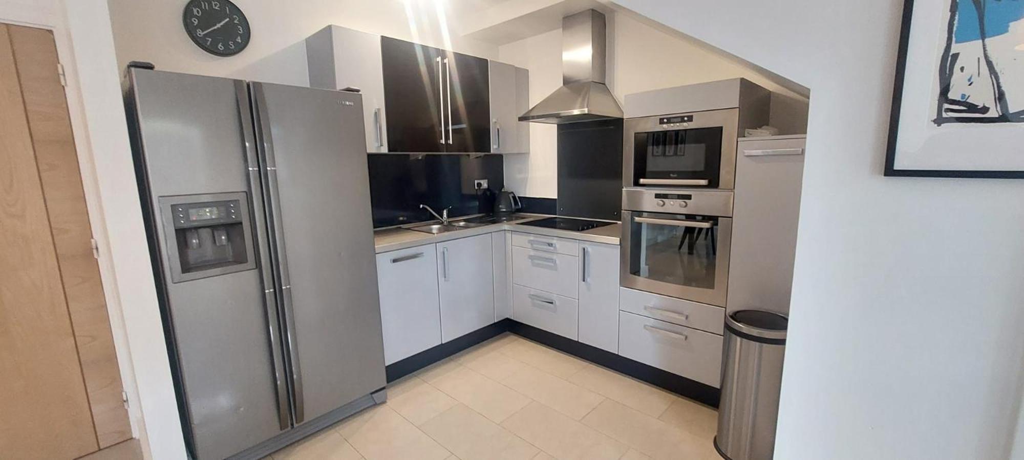 Apartment Elegantly Refurbed 2bd In Shankill - 3km From Bray *
