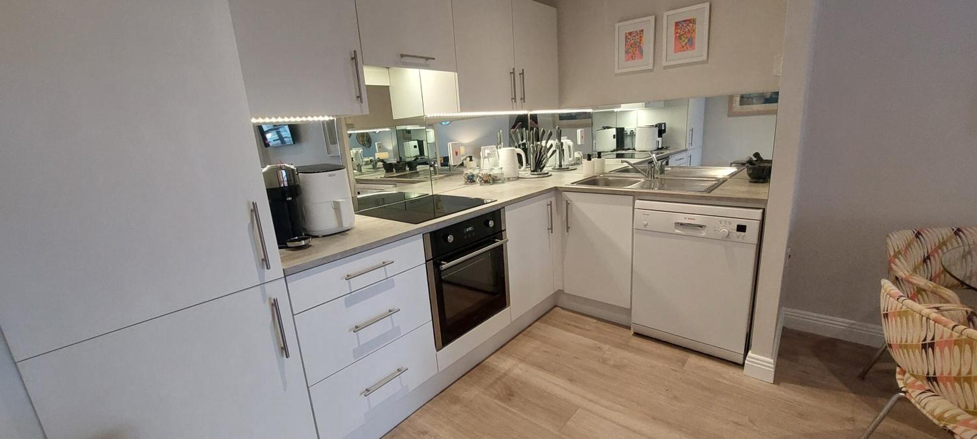 Appartement Tastefully Refurbed 2bed - 3 Mins To Trinity & Docks *