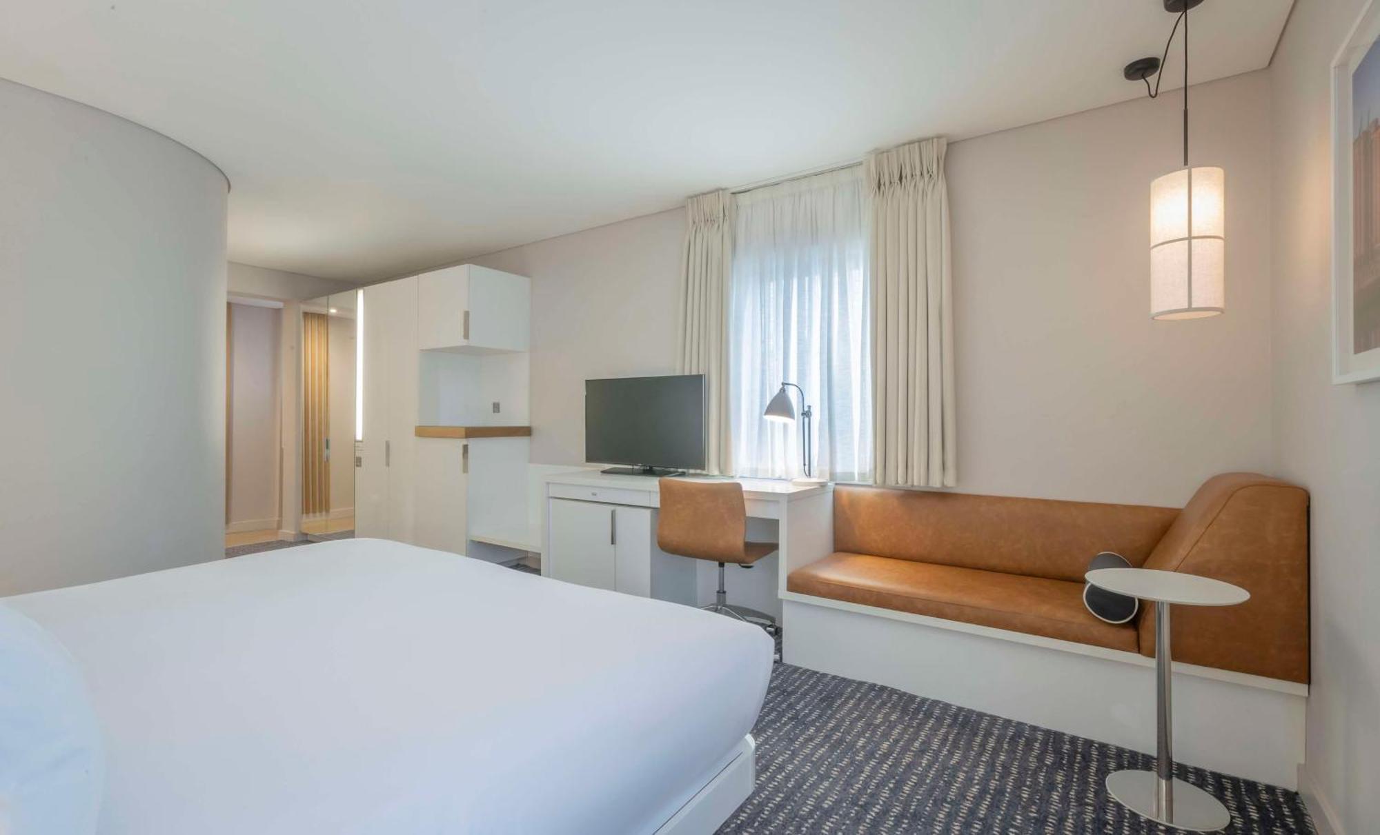 The Morrison Dublin, Curio Collection By Hilton 5*