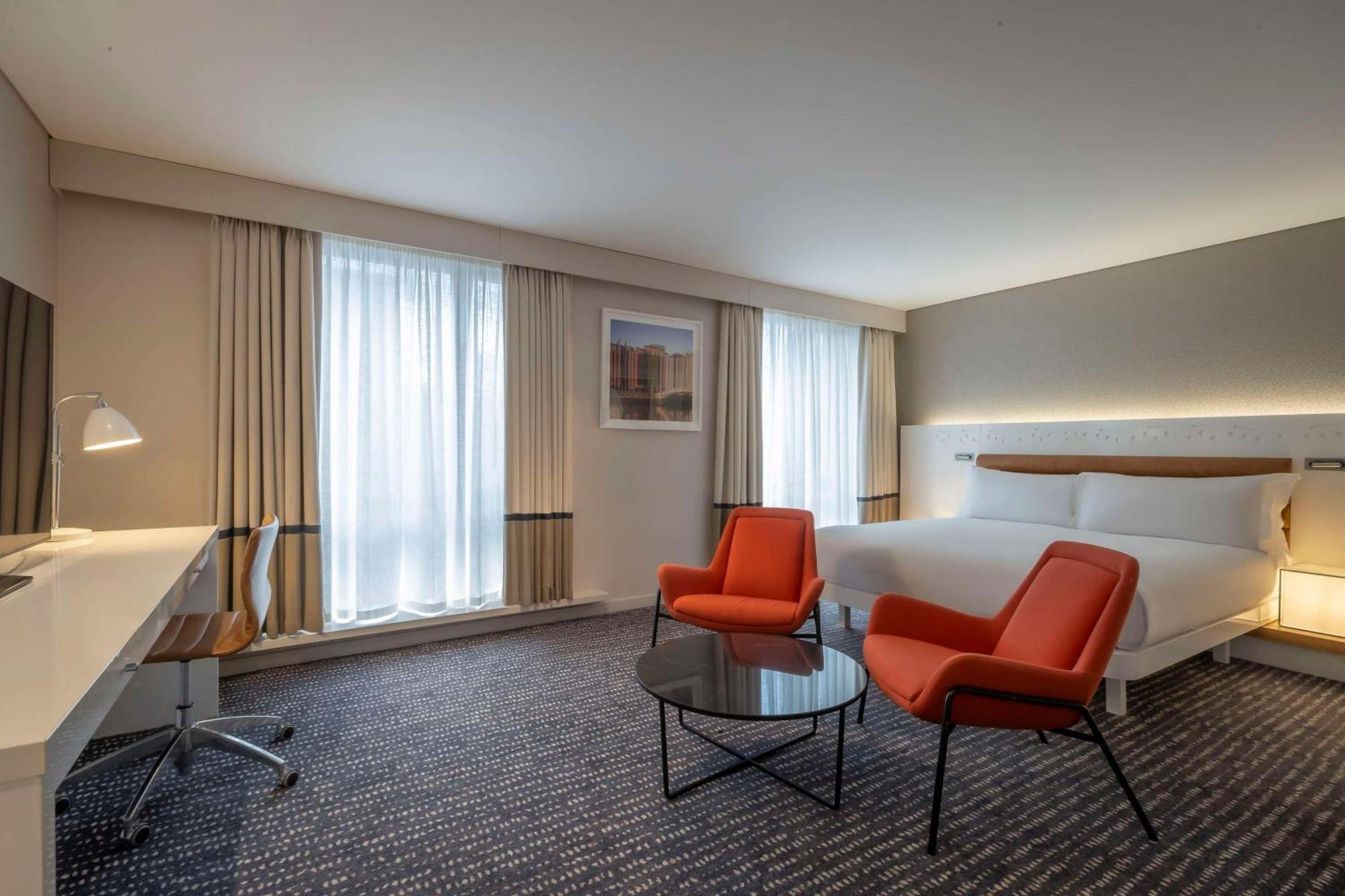 The Morrison Dublin, Curio Collection By Hilton Dublin