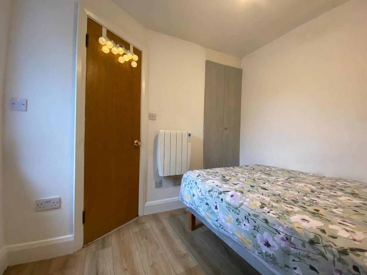 Promo Modern 1-bedroom Flat Near Crokepark And Citycentre