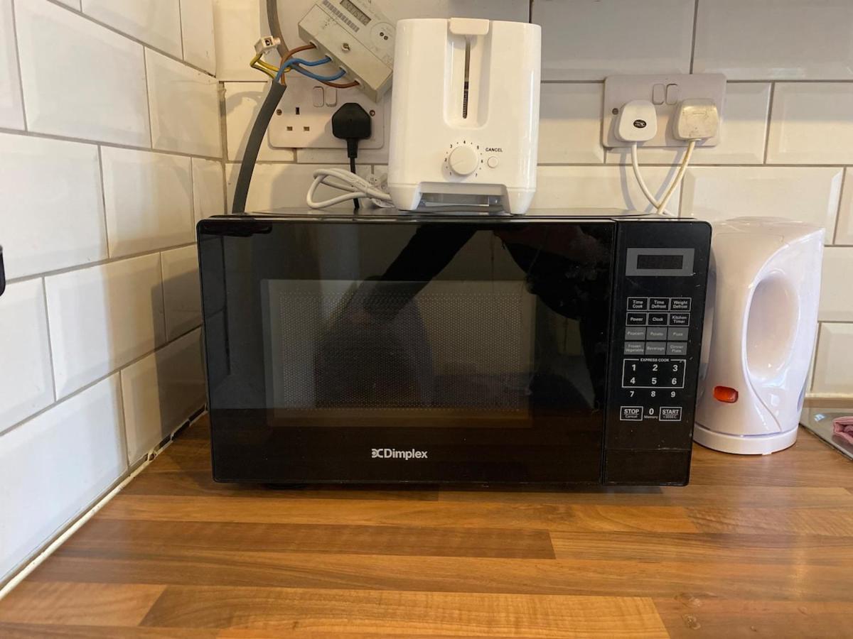 Apartment Promo Modern 1-bedroom Flat Near Crokepark And Citycentre
