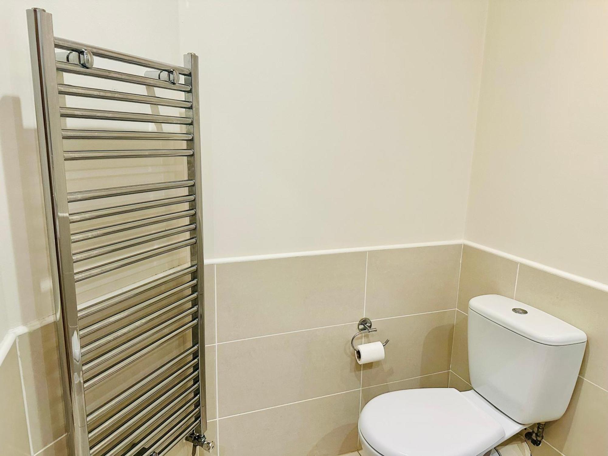 Peaceful And Cosy In Wprivate Bath - Close To Airport Privatunterkunft *