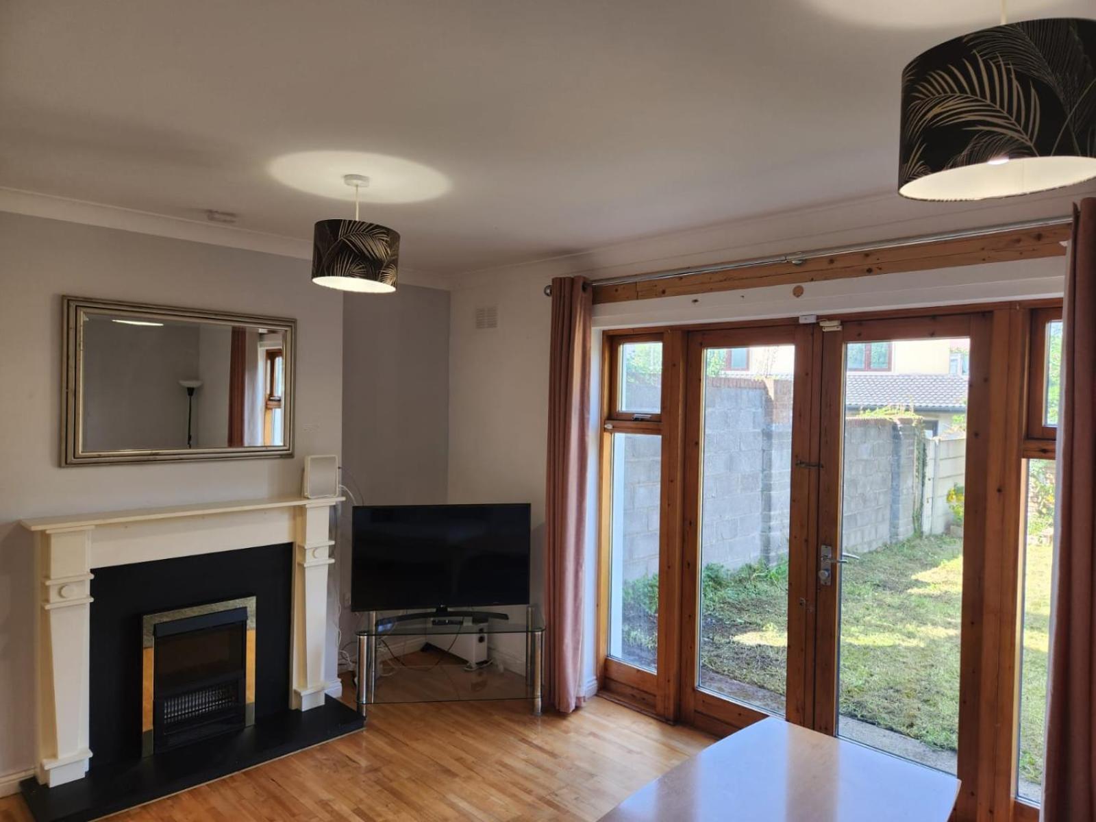 Apartment Entire Place Close To Airport &