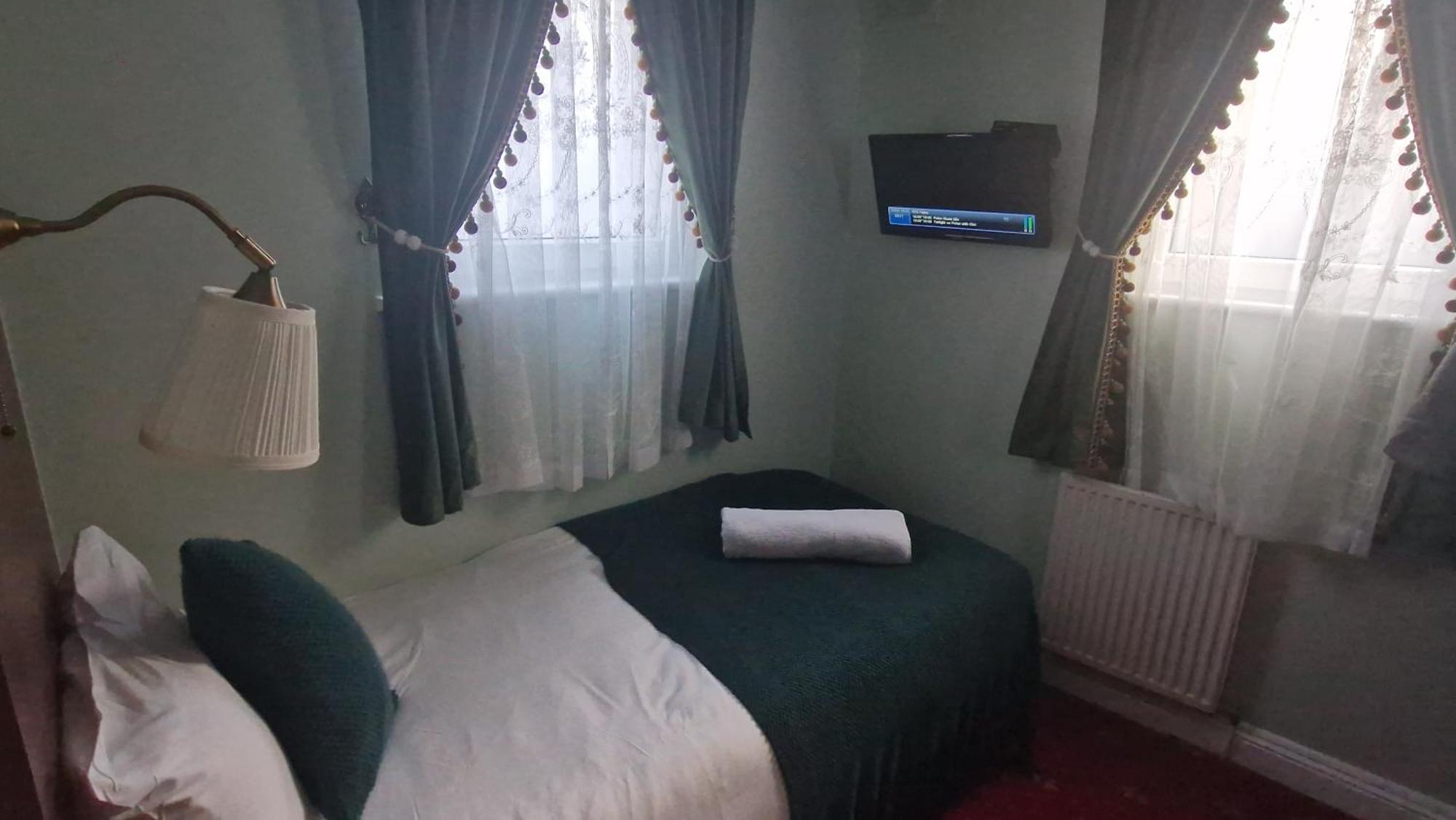 Lyndon Guest house