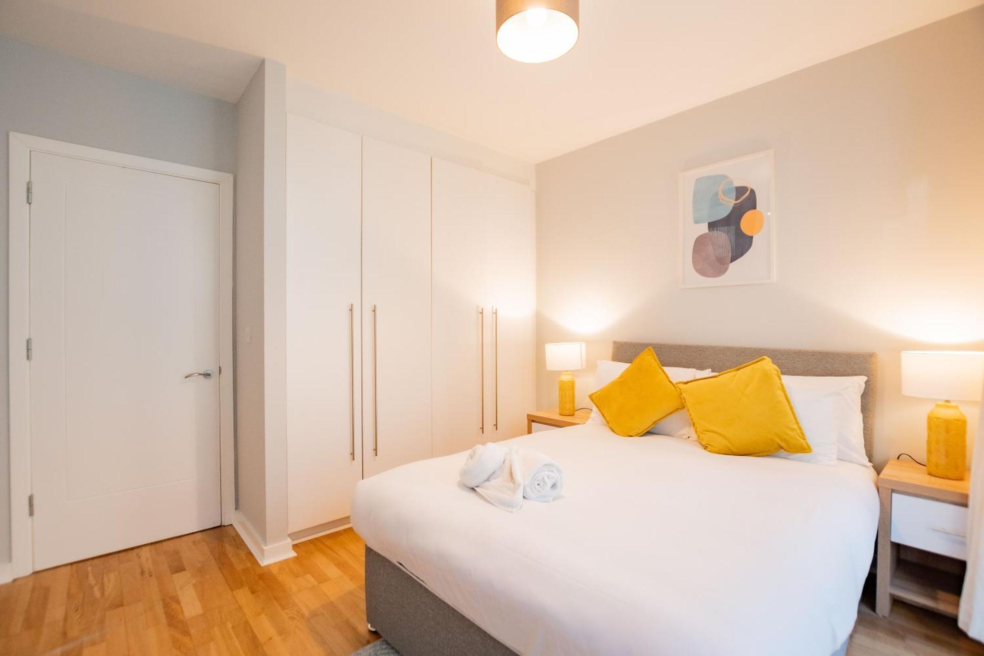 Apartment Bright & Modern