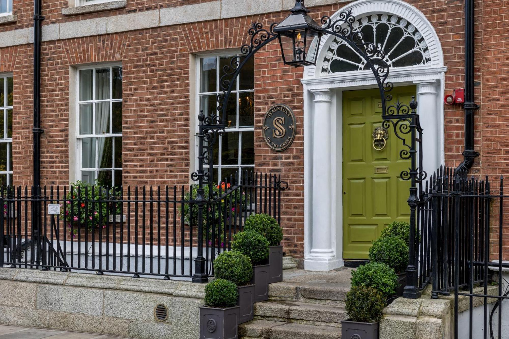 Stauntons On The 3* Dublin