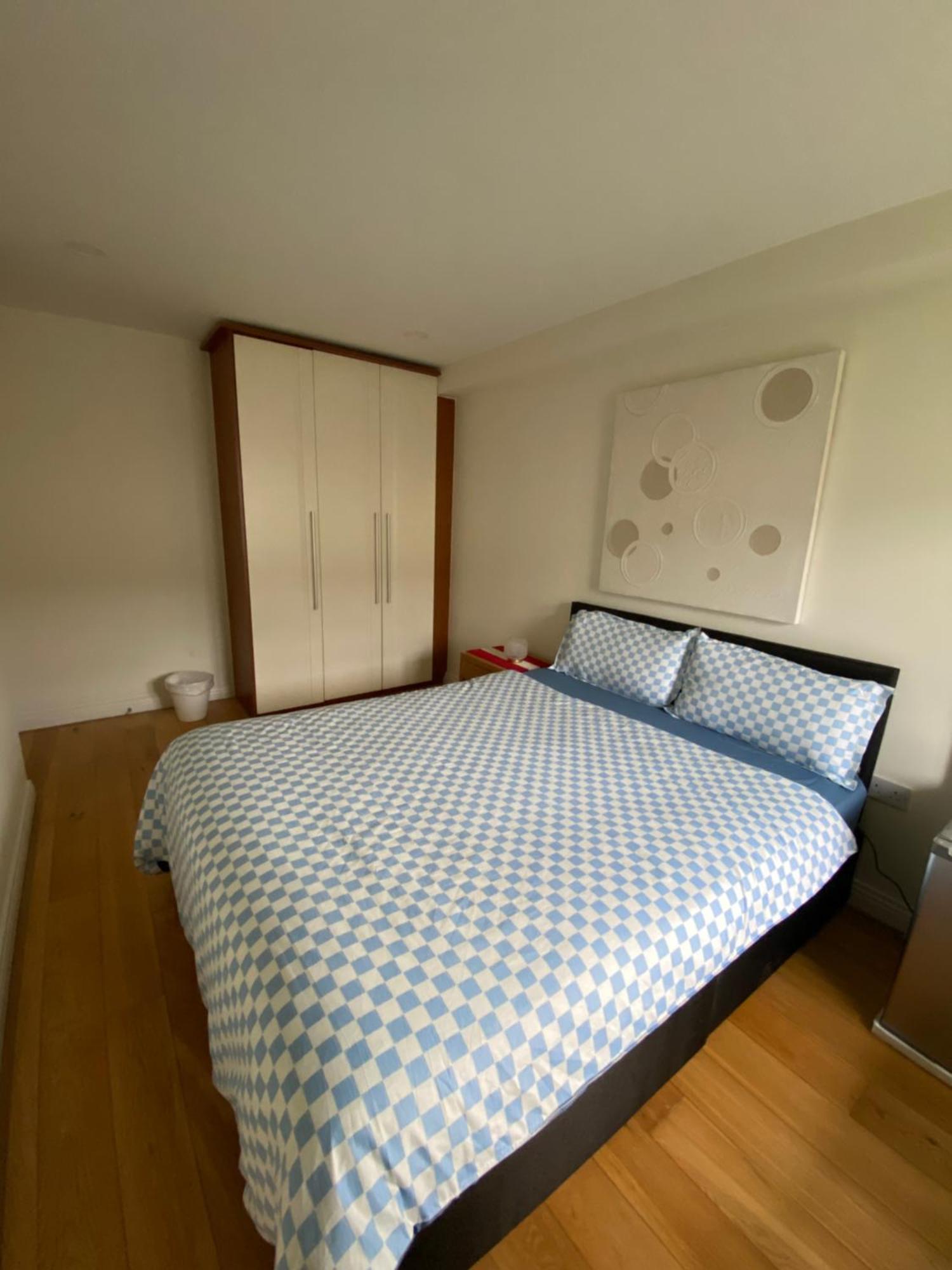 Cozy In Modern - Perfect Location *