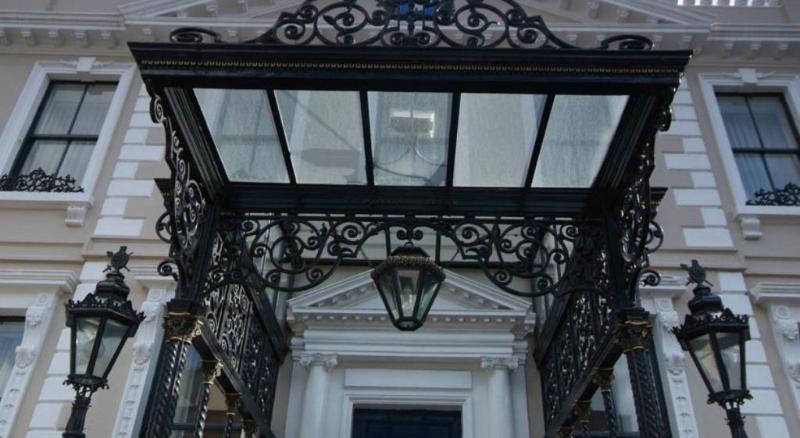 Hotel Iveagh Garden