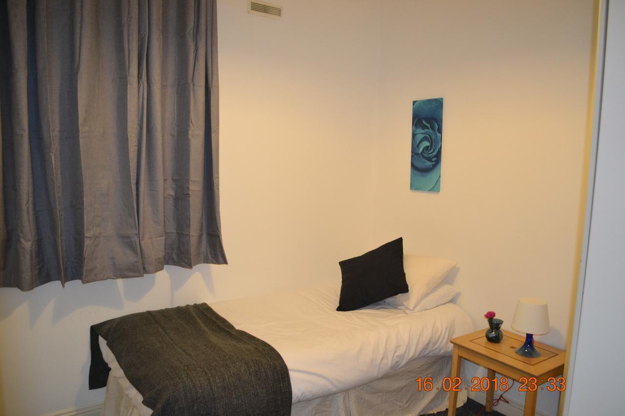 City Gate Apartment *