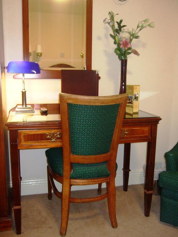 Egans House 3*