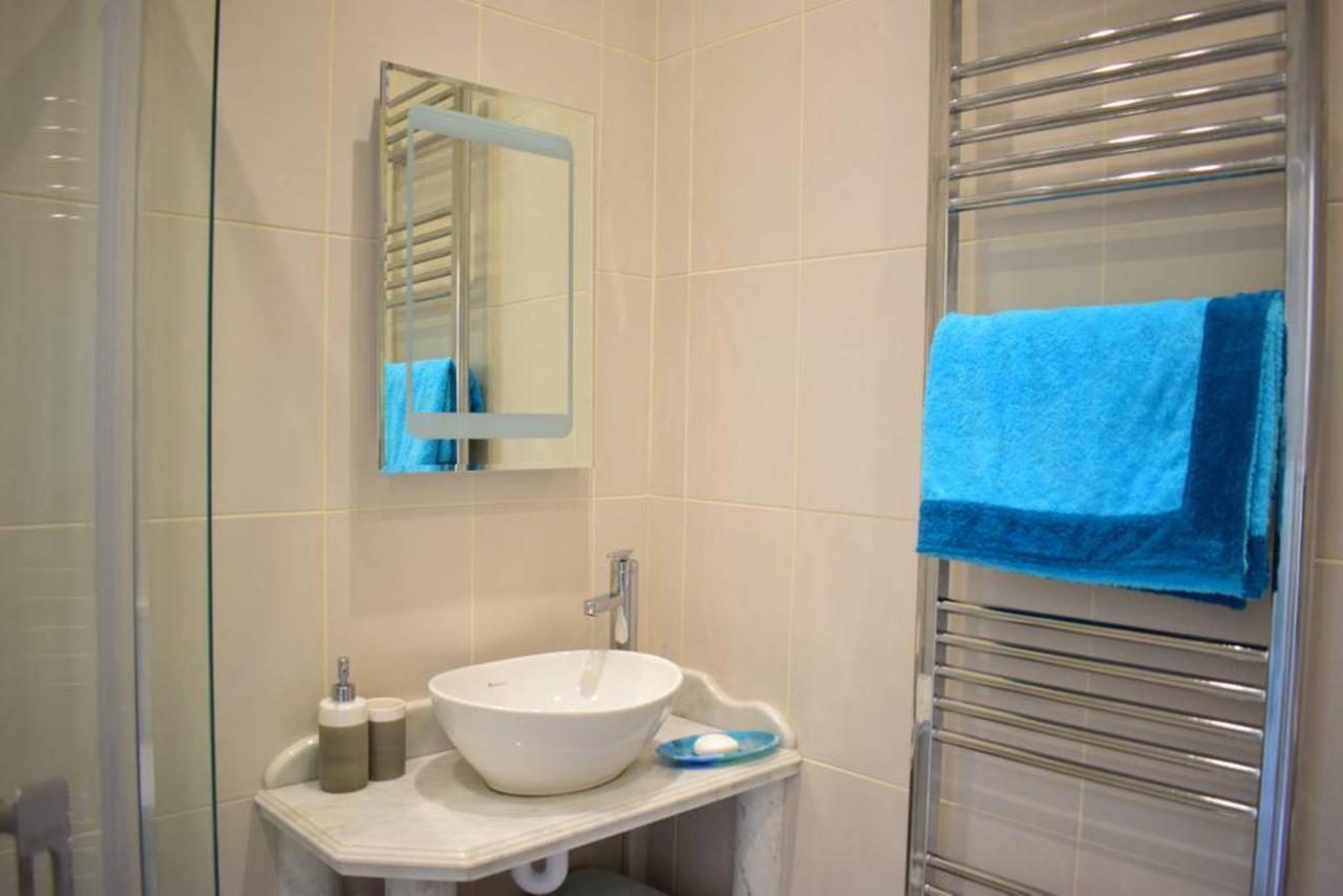 2 Bedroom House Near Centre Apartment